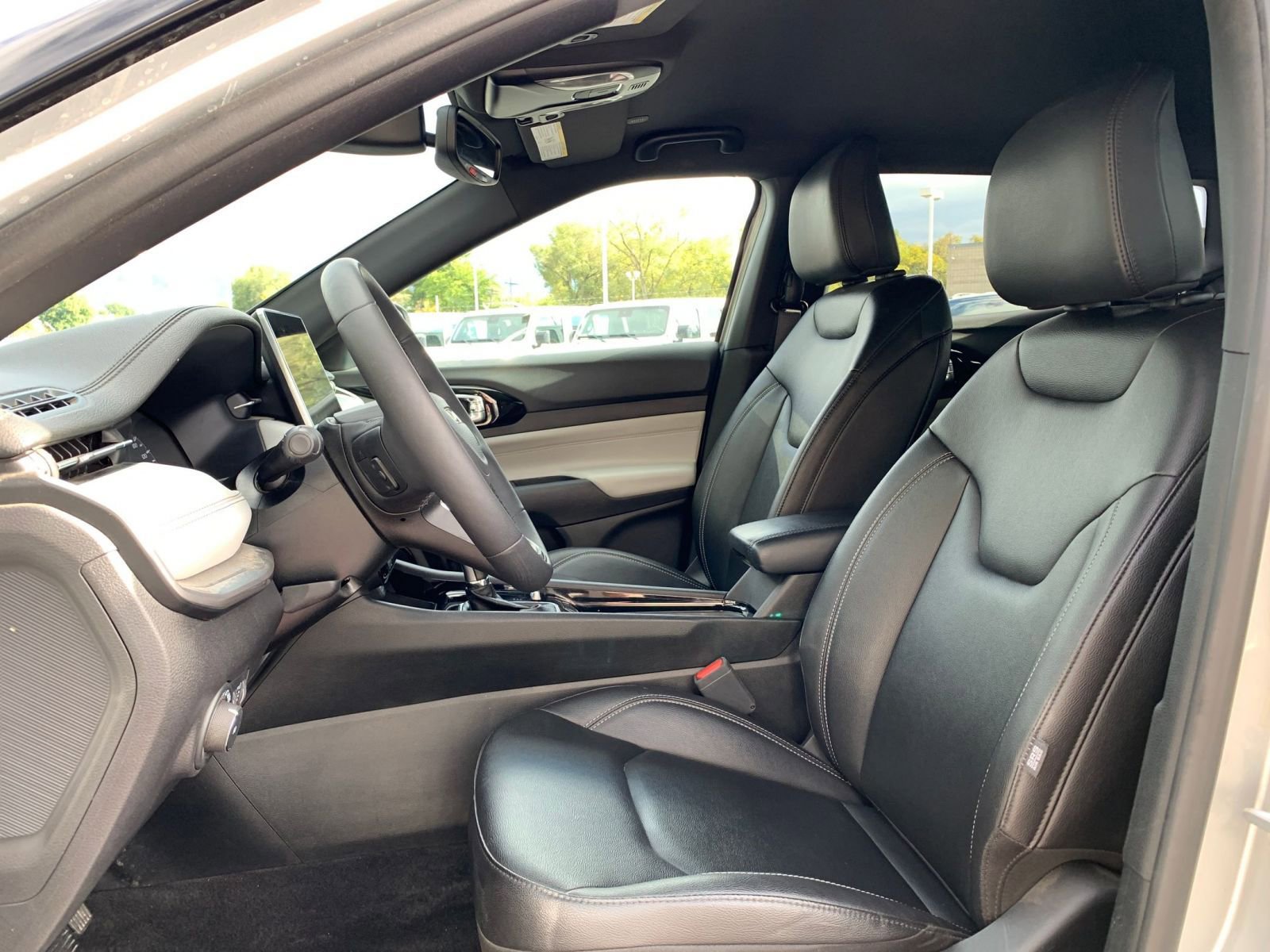 Thumbnail: 2025 Jeep Compass - 27