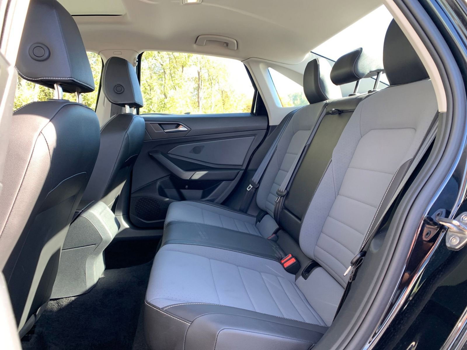 Thumbnail: 2025 Volkswagen Jetta - 24