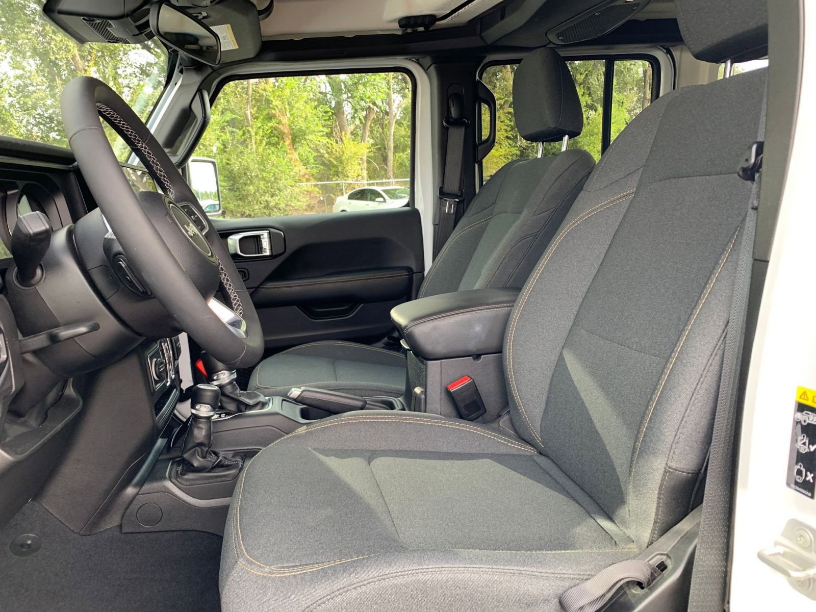 Thumbnail: 2025 Jeep Wrangler - 25