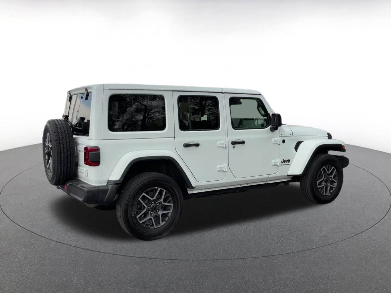Thumbnail: 2025 Jeep Wrangler - 15