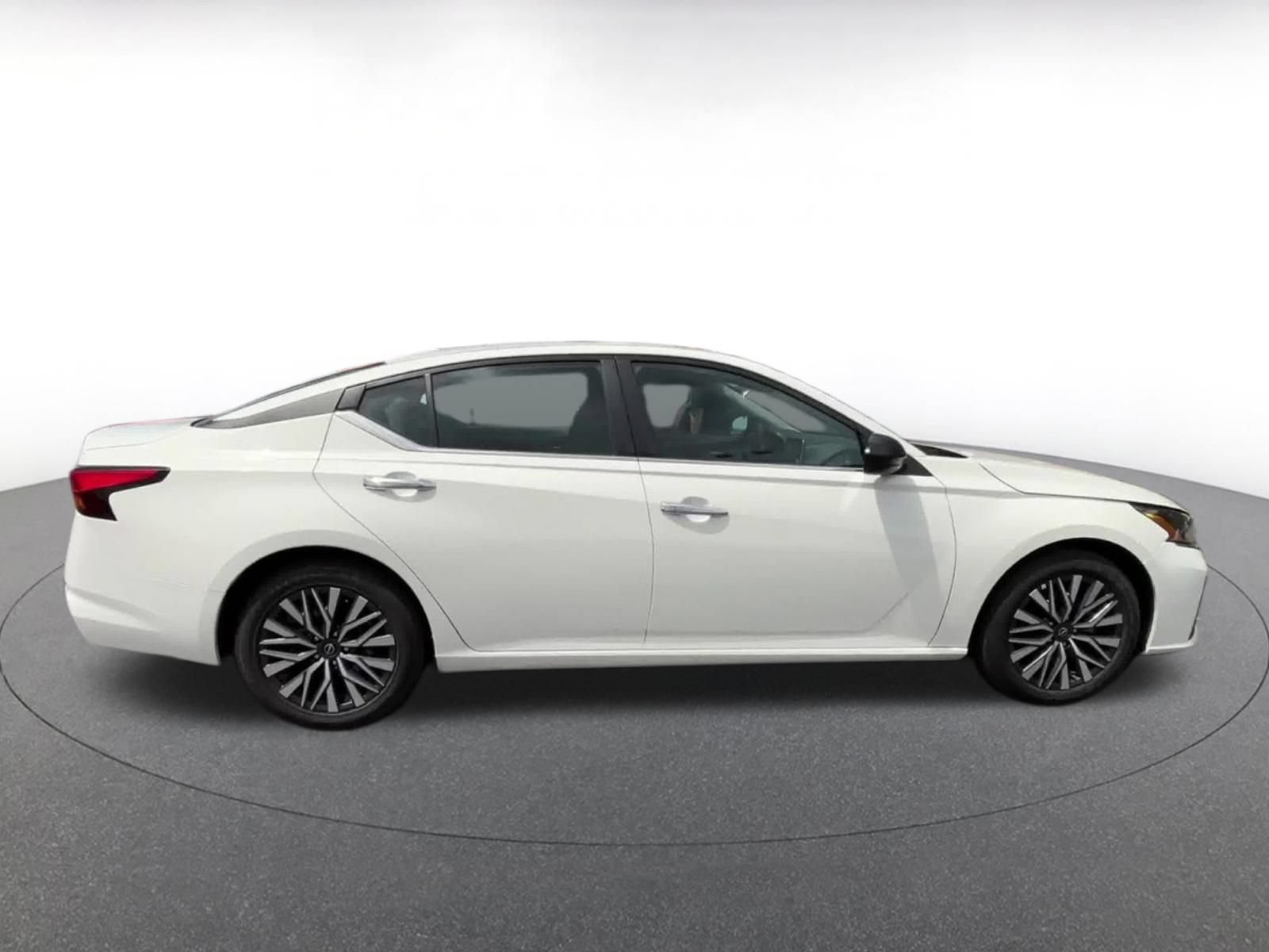 Thumbnail: 2025 Nissan Altima - 13