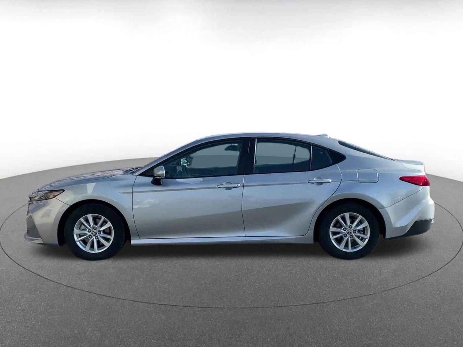 Thumbnail: 2025 Toyota Camry - 9