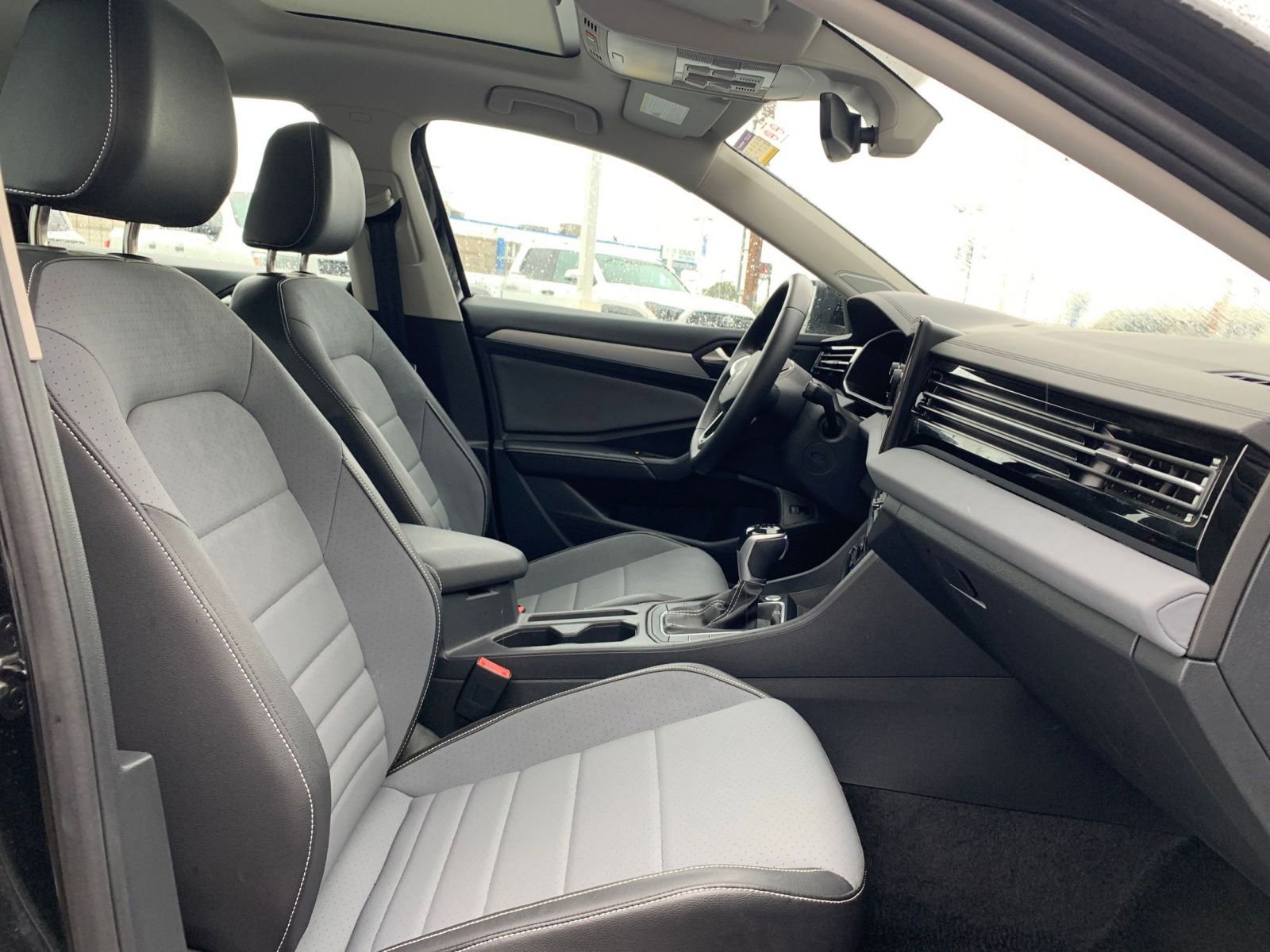 Thumbnail: 2025 Volkswagen Jetta - 35