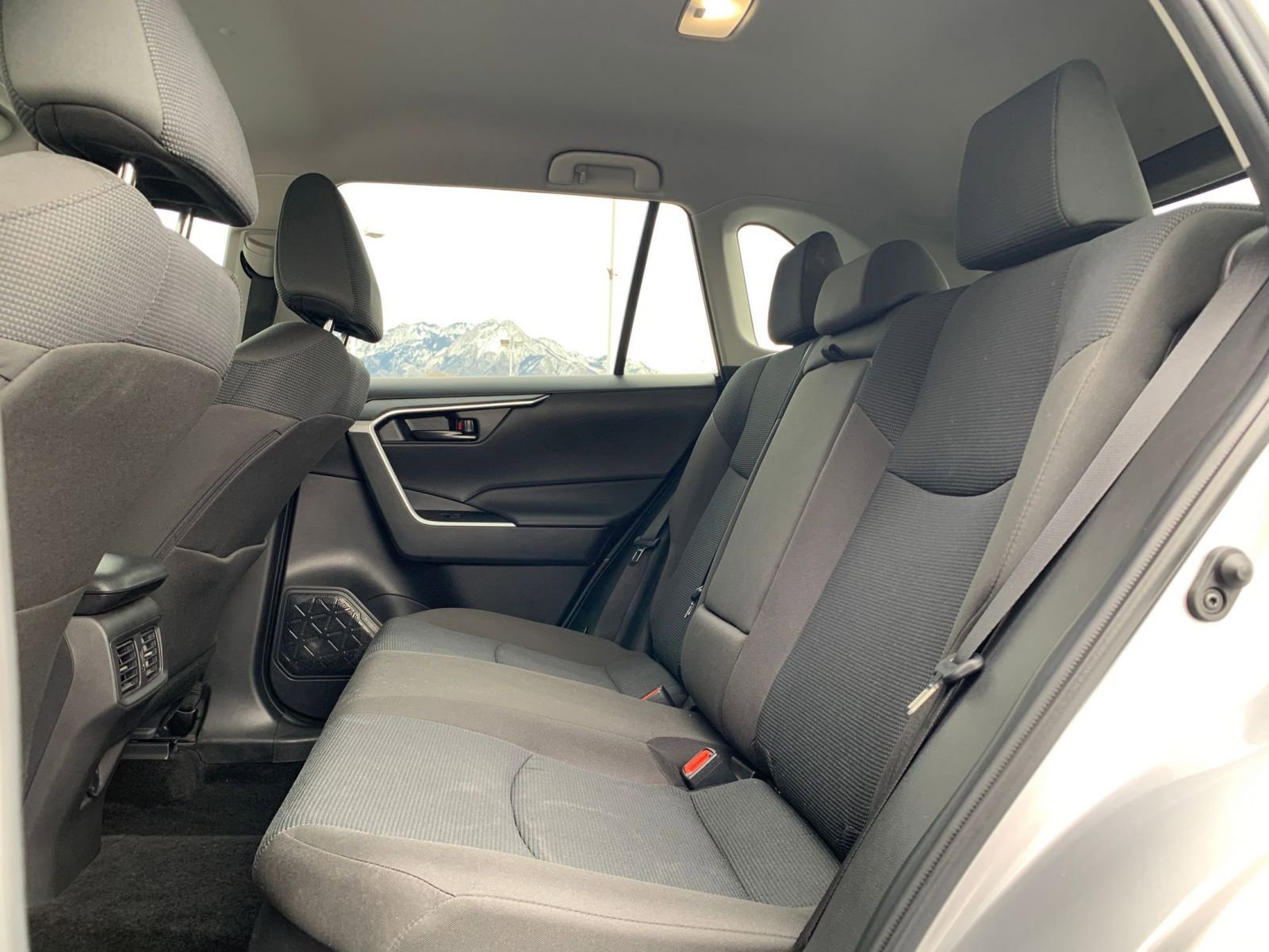 Thumbnail: 2025 Toyota RAV4 - 24