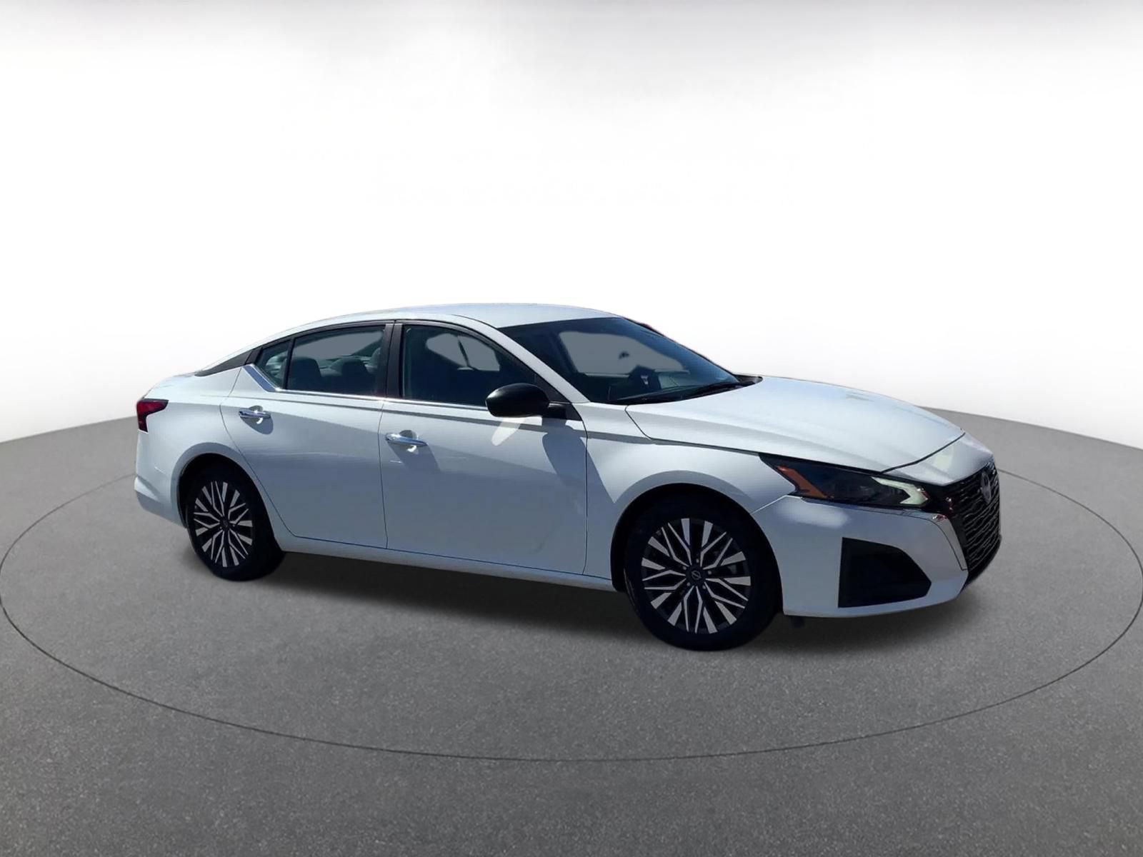 Thumbnail: 2025 Nissan Altima - 2