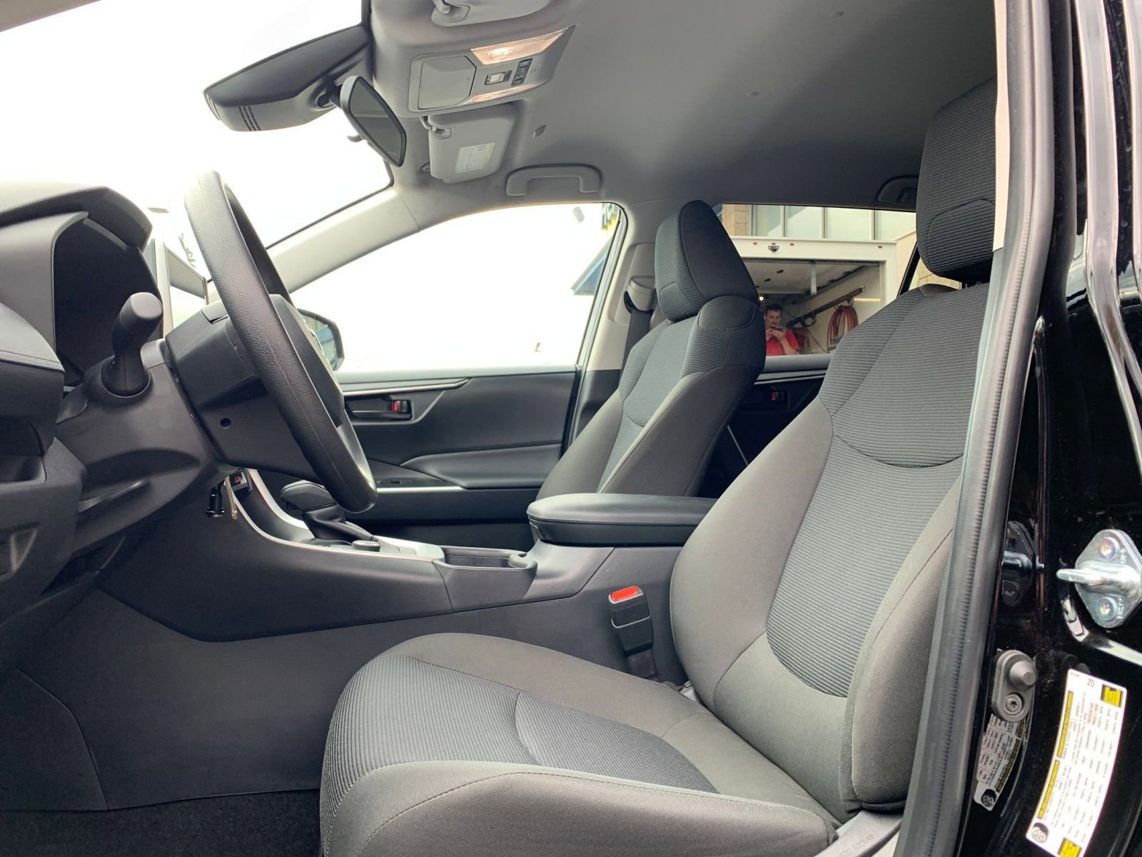 Thumbnail: 2025 Toyota RAV4 - 25