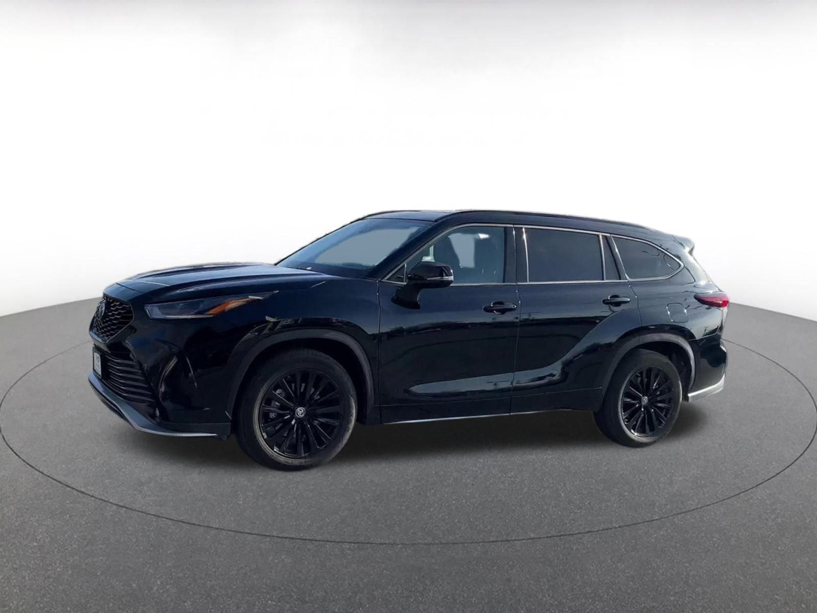 Thumbnail: 2025 Toyota Highlander - 8