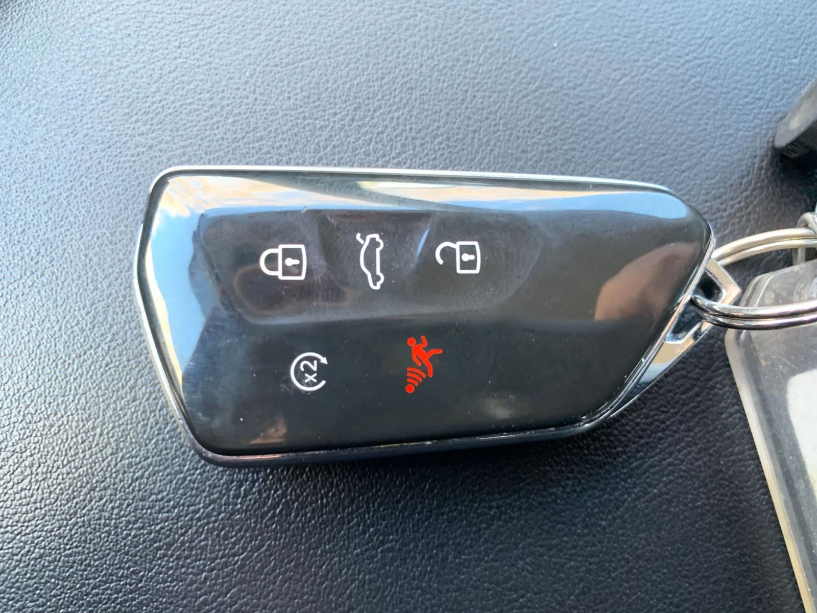 Thumbnail: 2024 Volkswagen Atlas - 21