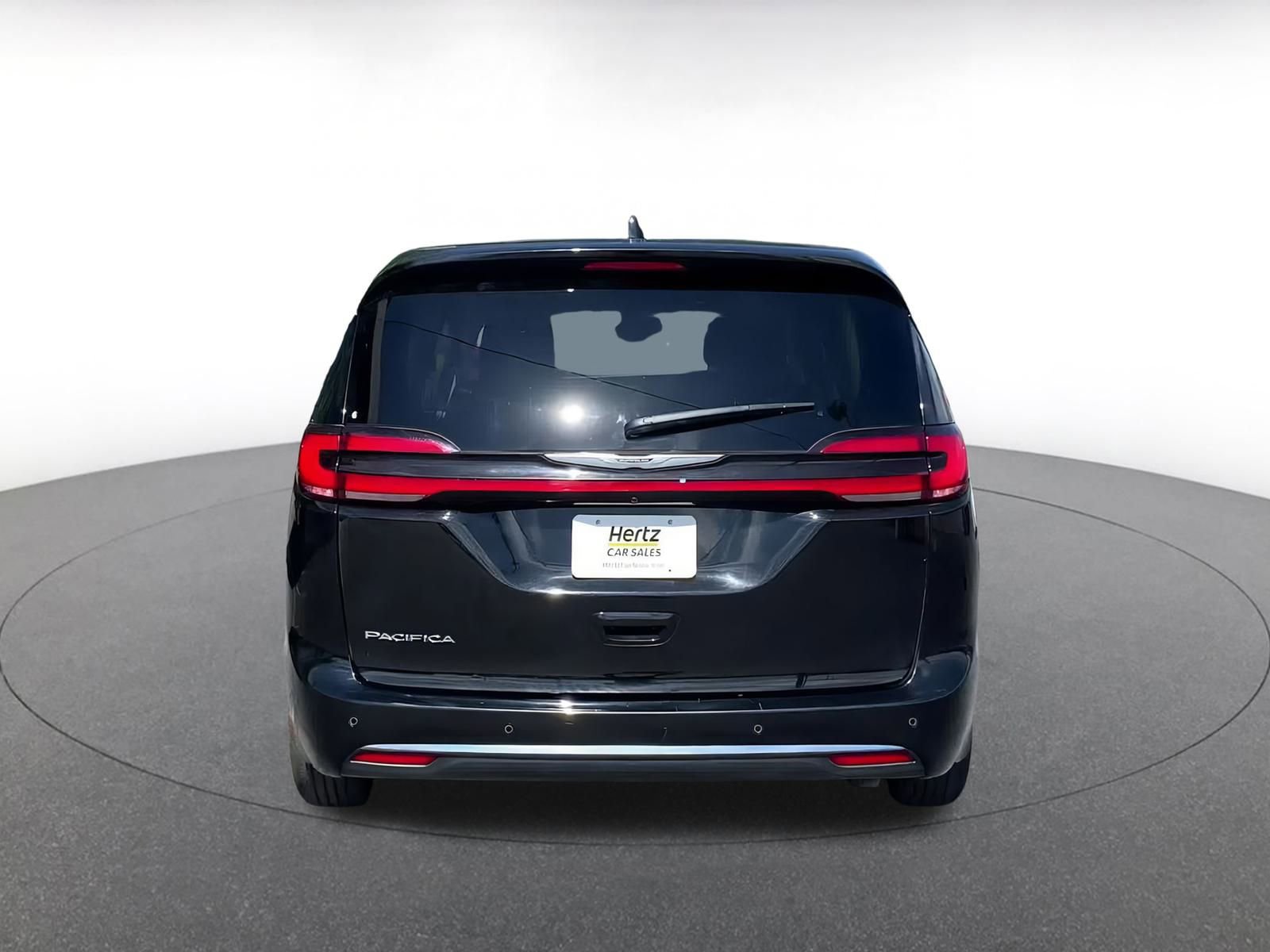 Thumbnail: 2024 Chrysler Pacifica - 12
