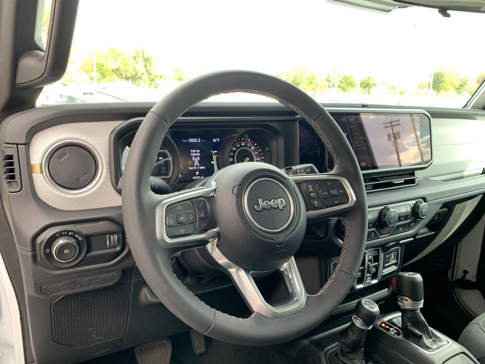 Thumbnail: 2025 Jeep Wrangler - 33