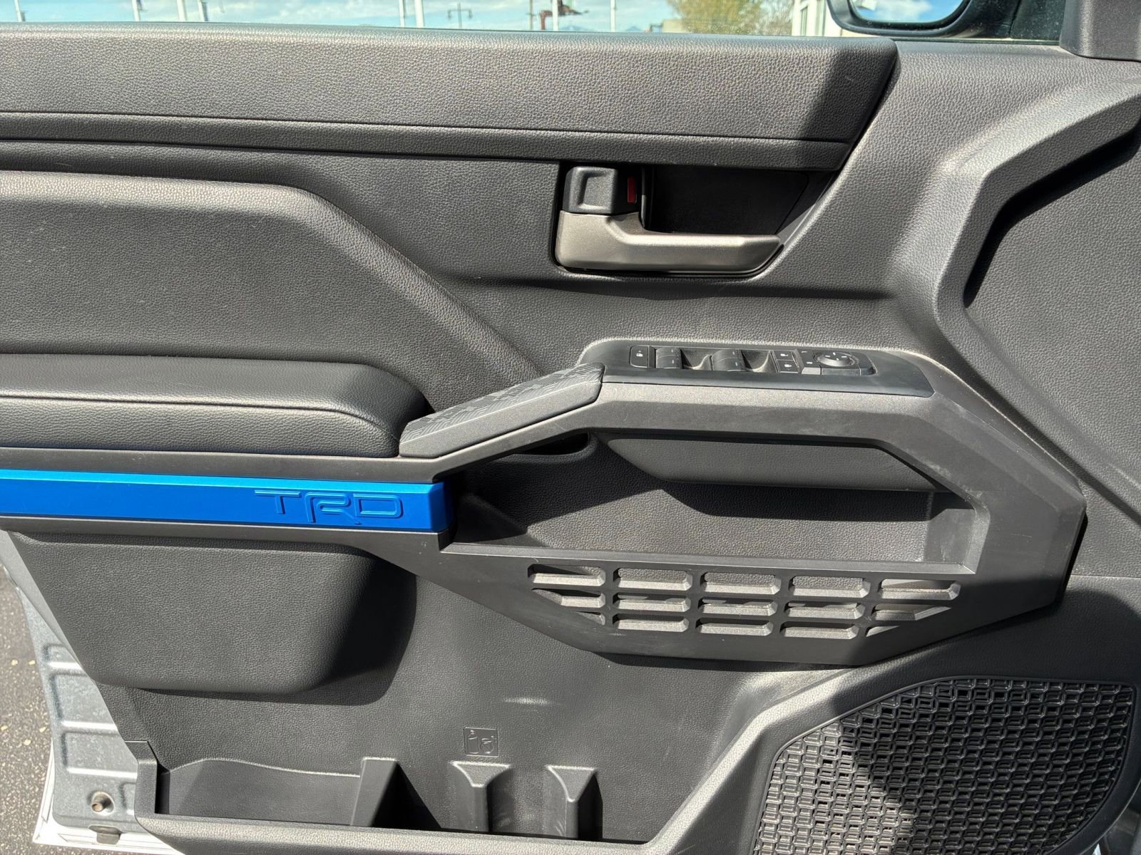 Thumbnail: 2025 Toyota Tacoma - 18