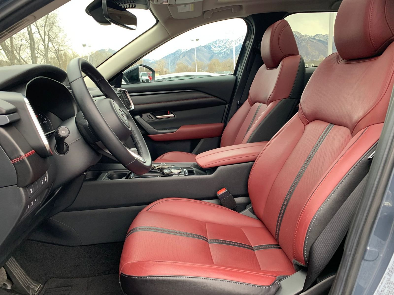 Thumbnail: 2025 Mazda CX-50 - 28