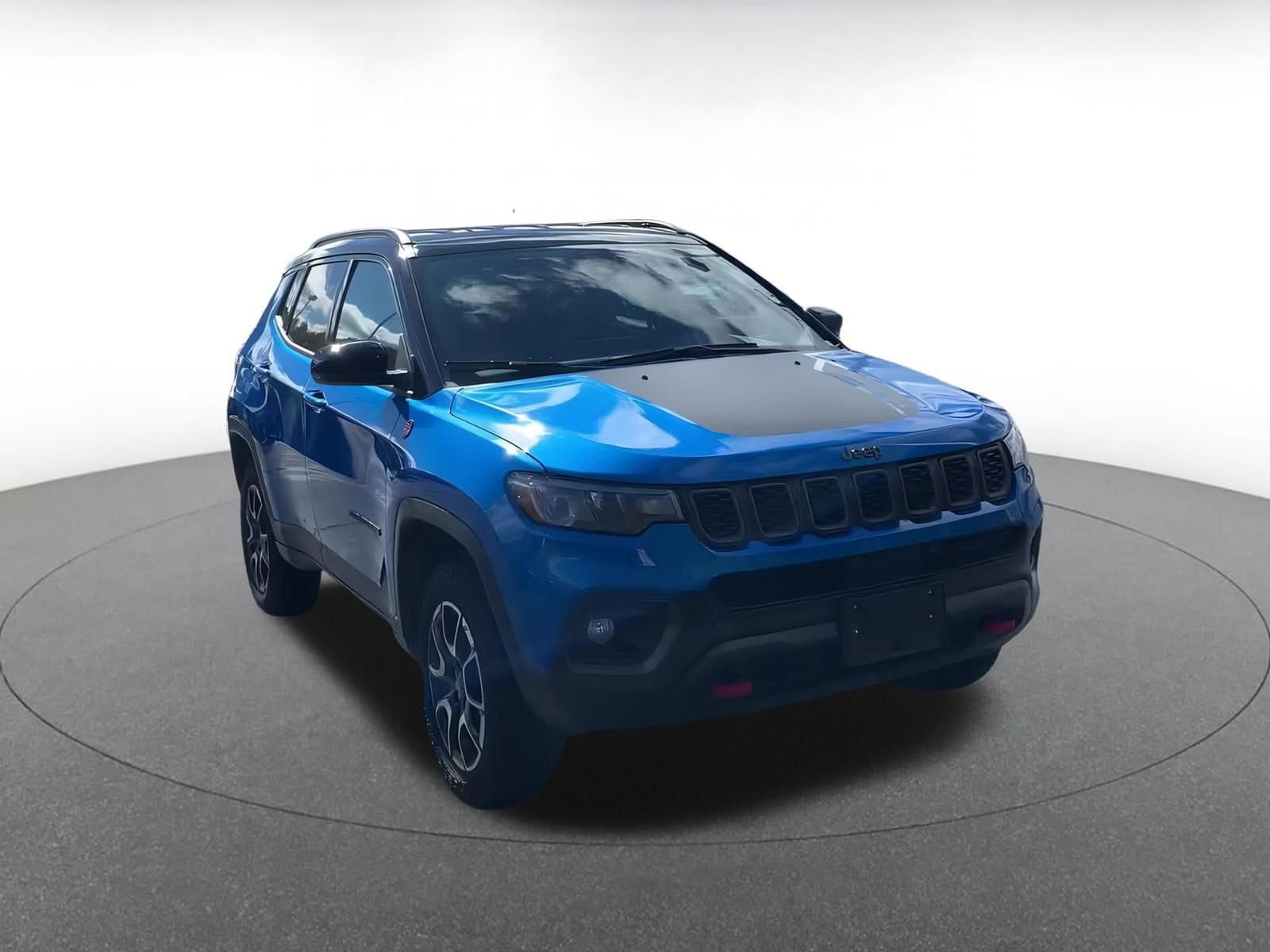 Thumbnail: 2025 Jeep Compass - 3