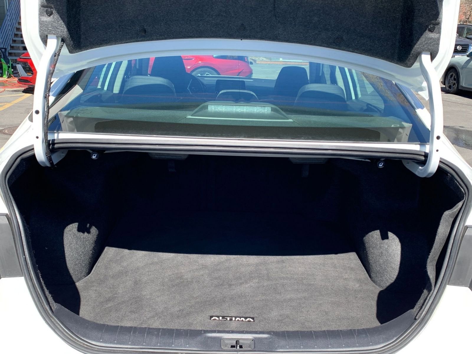 Thumbnail: 2025 Nissan Altima - 32