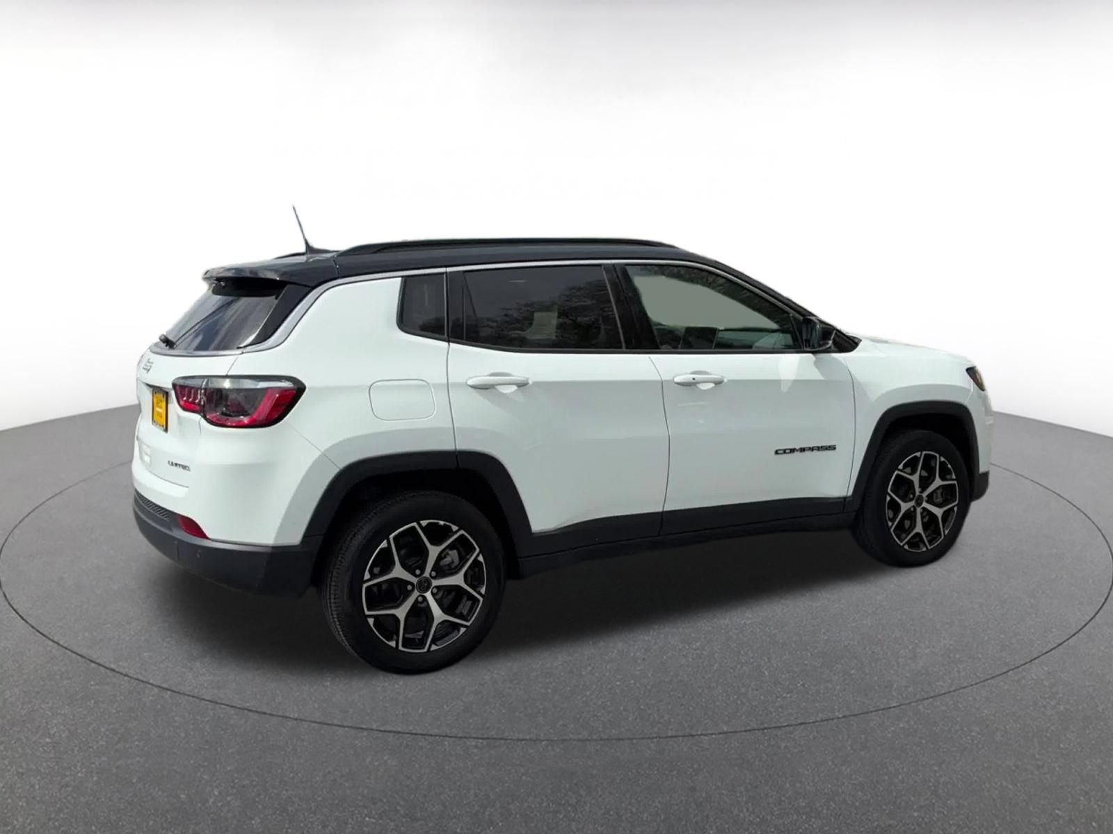 Thumbnail: 2025 Jeep Compass - 14
