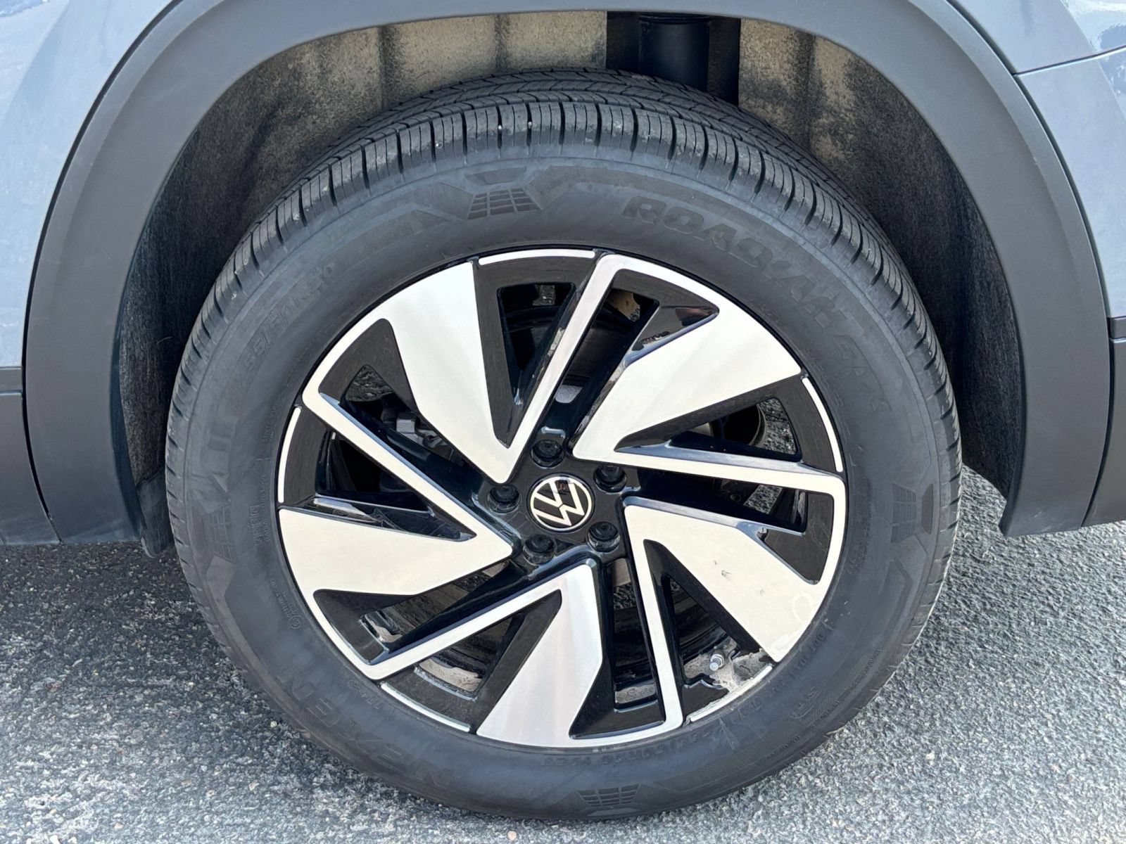 Thumbnail: 2026 Volkswagen Atlas - 33