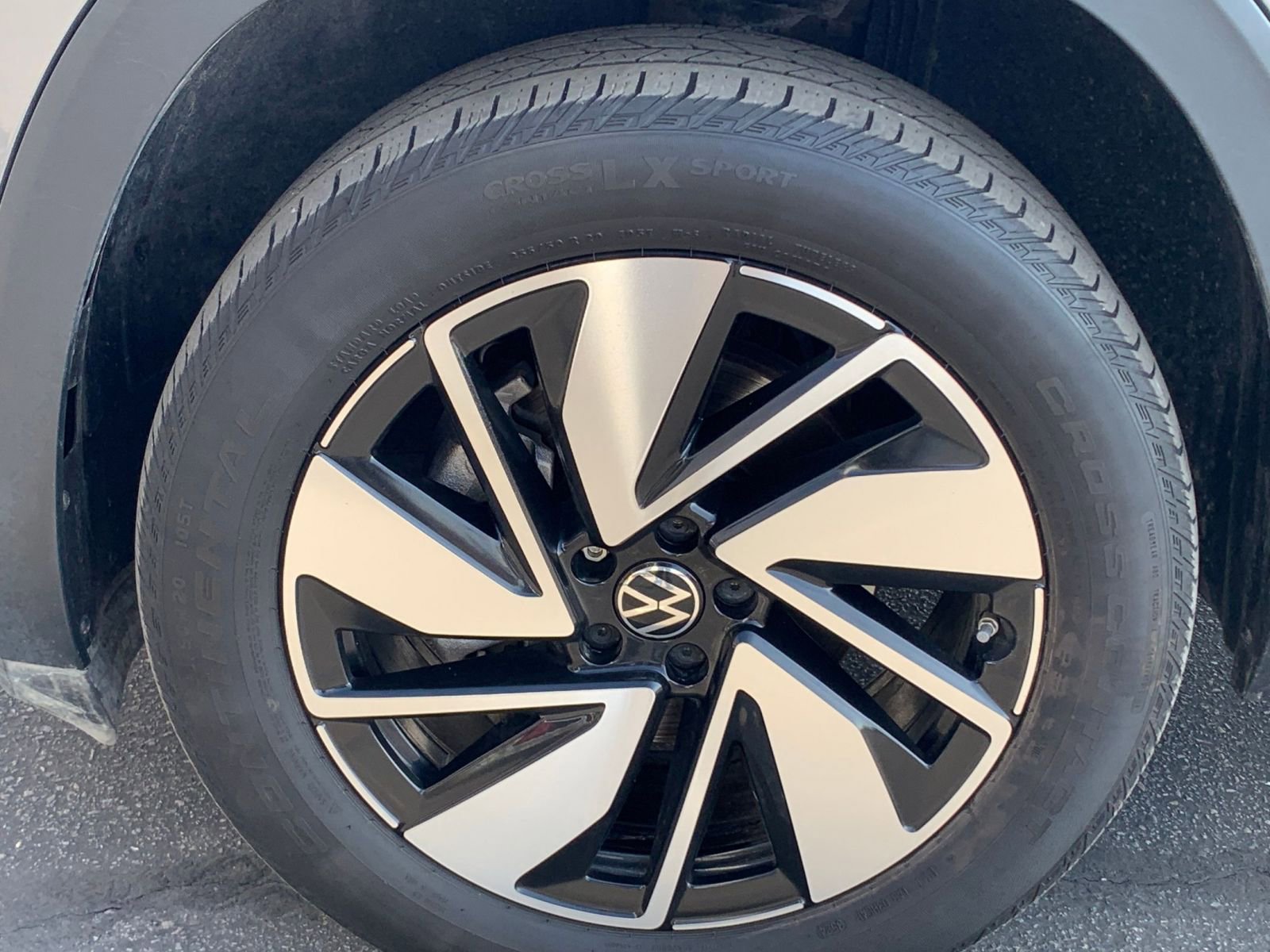 Thumbnail: 2025 Volkswagen Atlas - 32