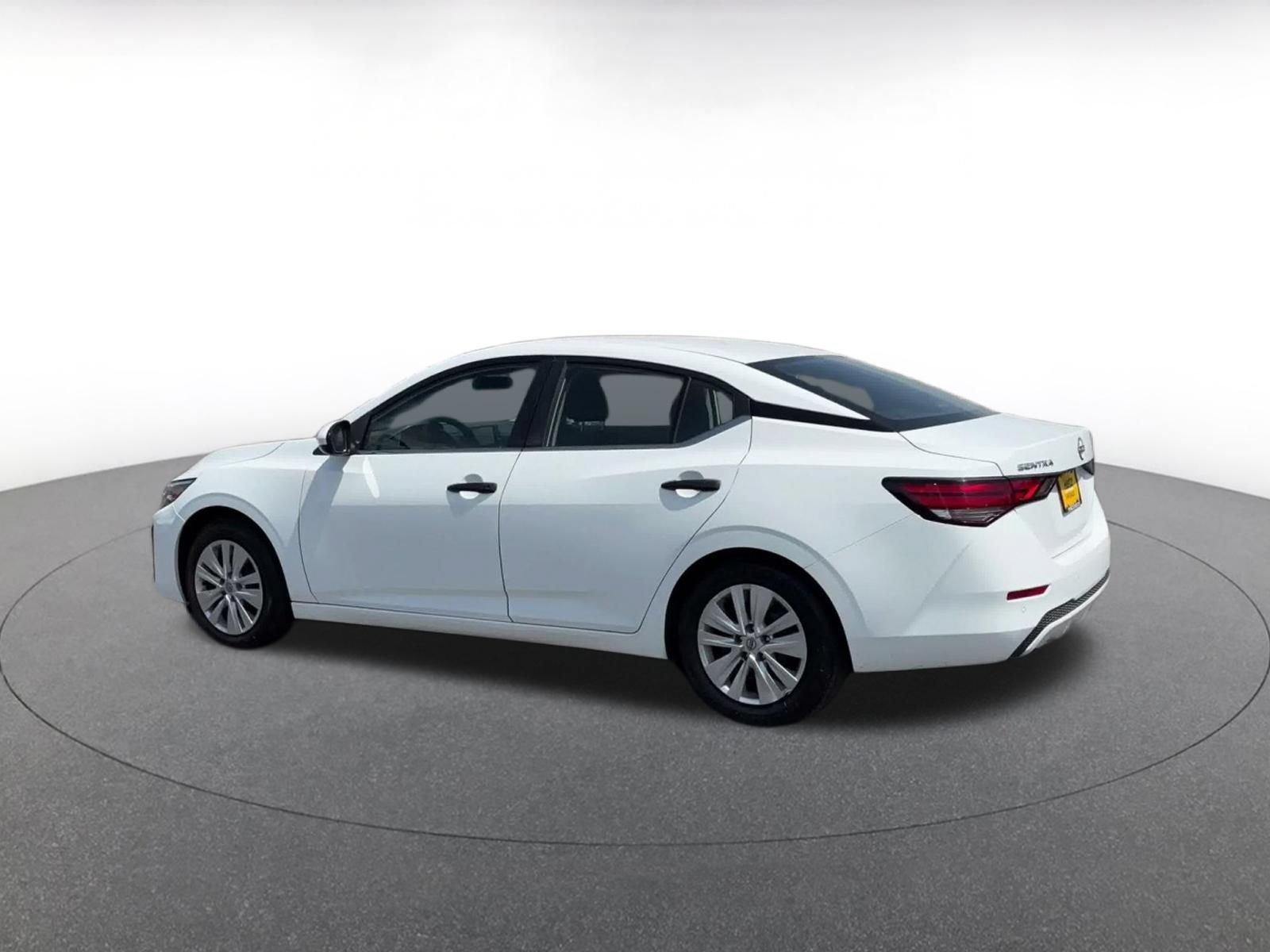 Thumbnail: 2025 Nissan Sentra - 10