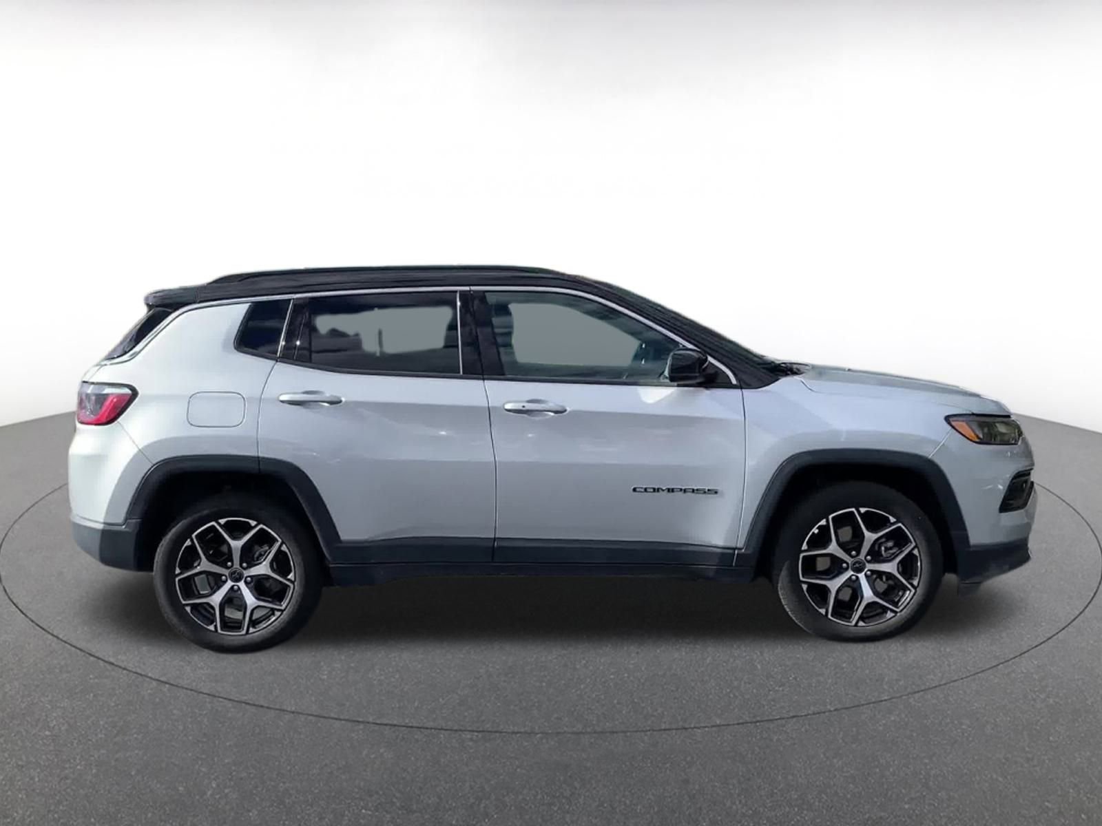 Thumbnail: 2025 Jeep Compass - 16