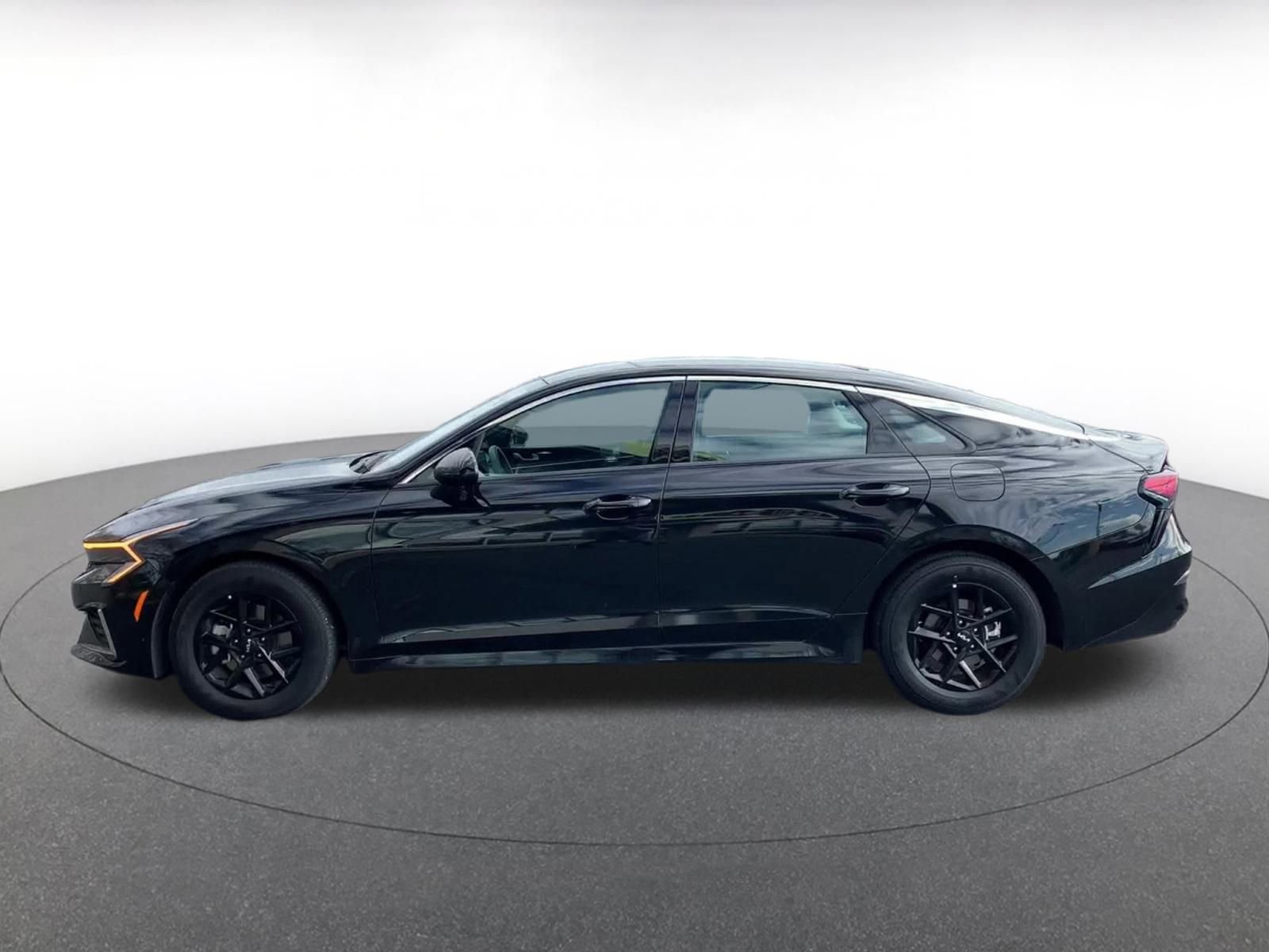 Thumbnail: 2025 Kia K5 - 9