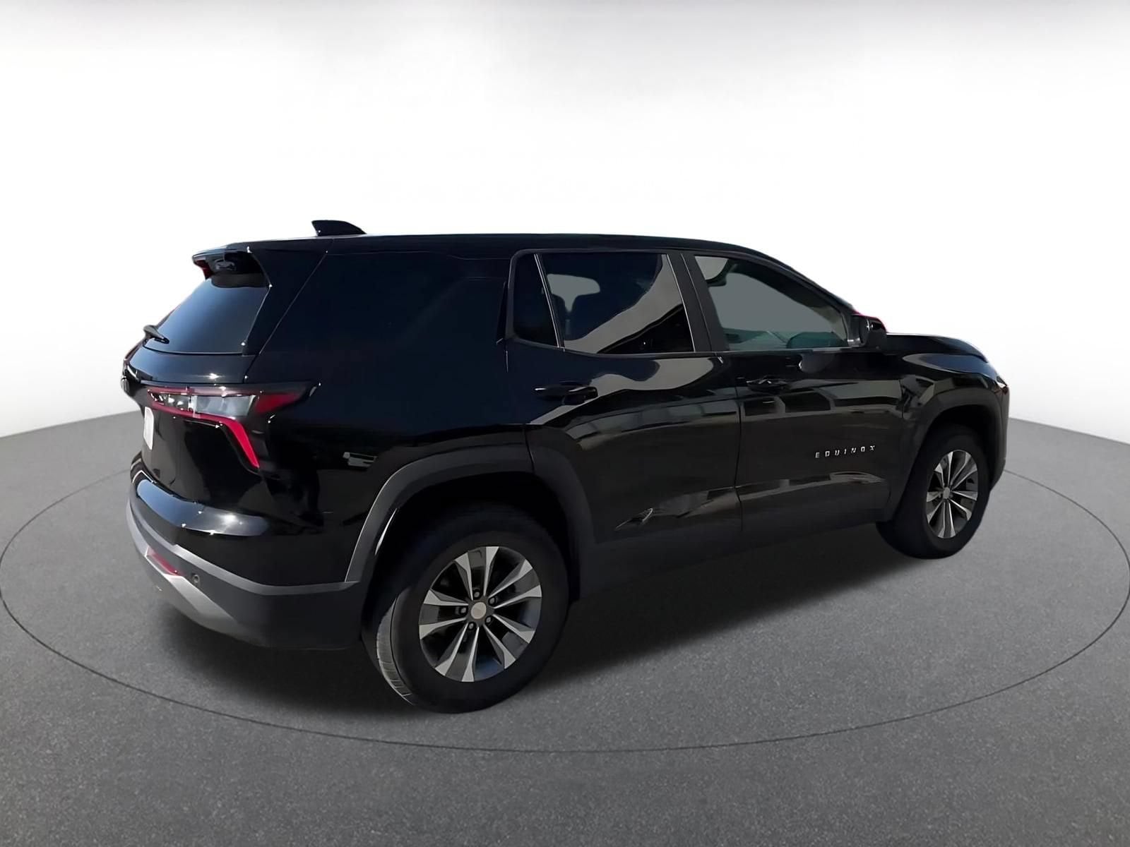 Thumbnail: 2025 Chevrolet Equinox - 12