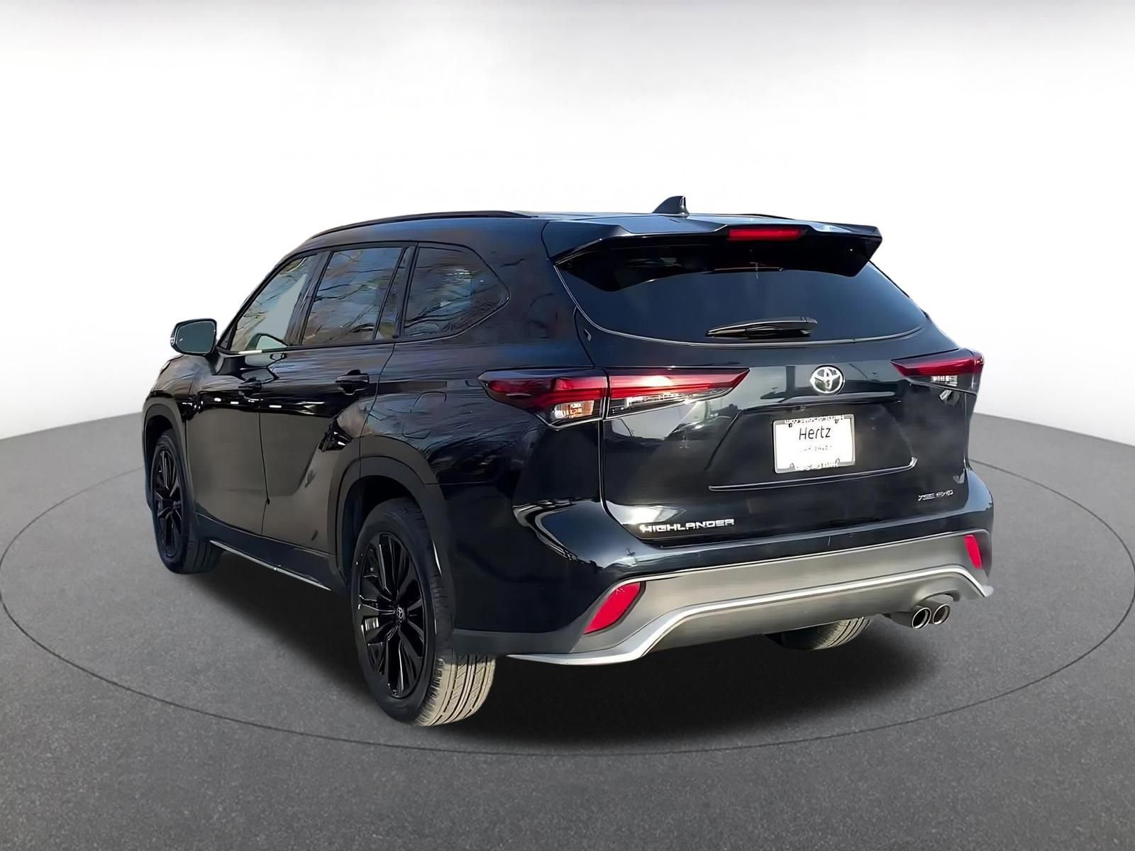 Thumbnail: 2025 Toyota Highlander - 11