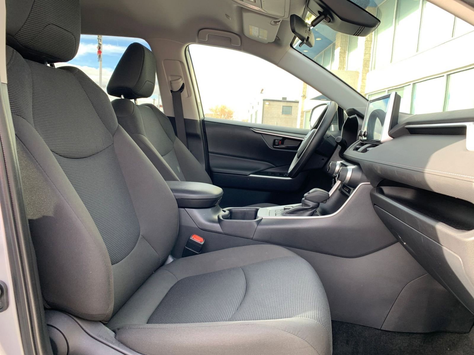 Thumbnail: 2025 Toyota RAV4 - 35