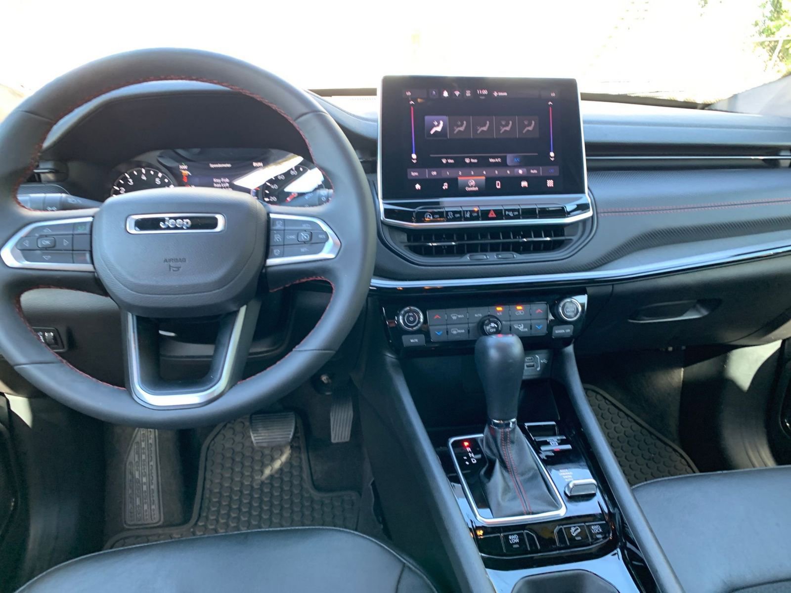 Thumbnail: 2025 Jeep Compass - 32