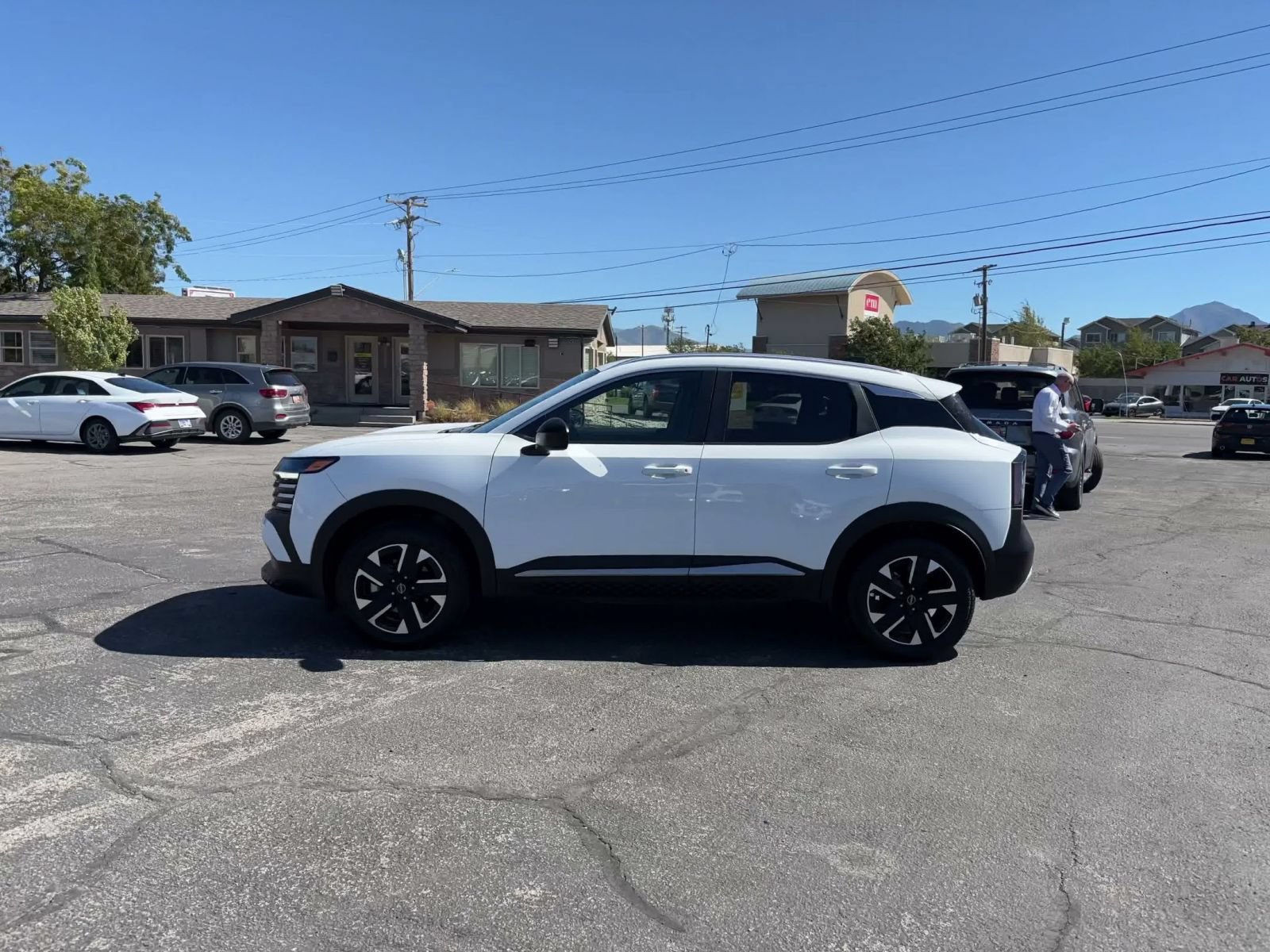 Thumbnail: 2026 Nissan Kicks - 9