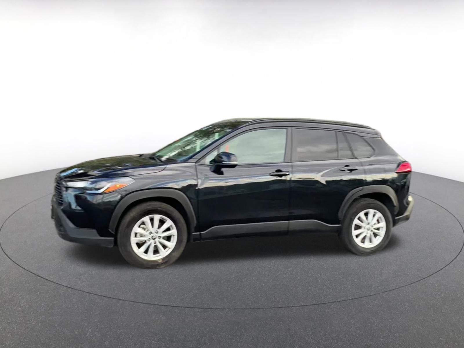 Thumbnail: 2025 Toyota Corolla Cross - 8