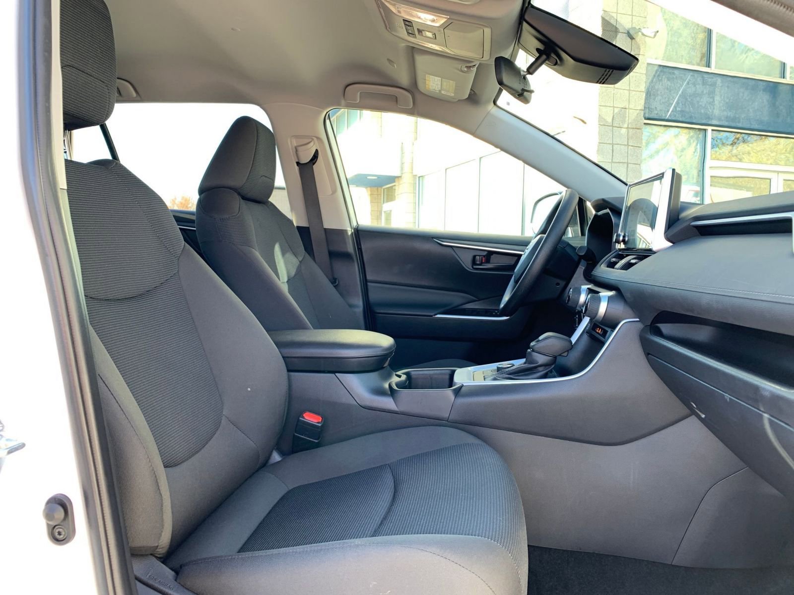 Thumbnail: 2025 Toyota RAV4 - 35