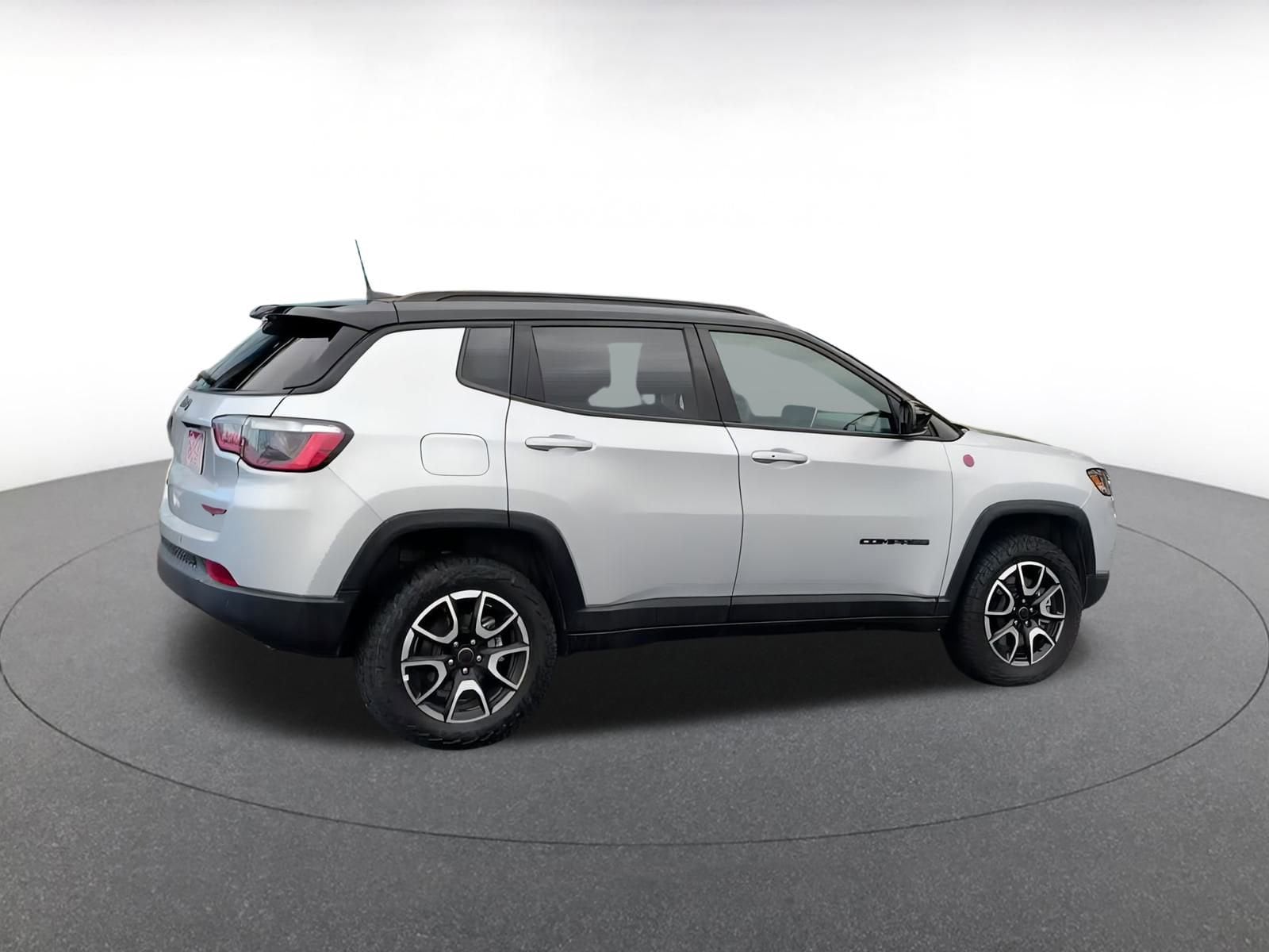 Thumbnail: 2025 Jeep Compass - 15