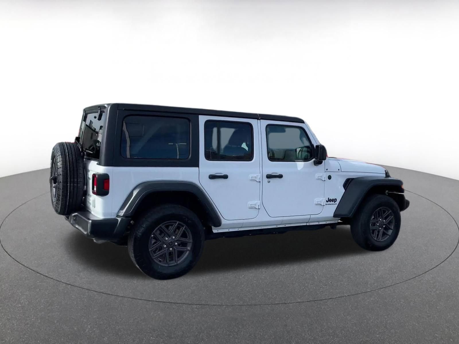 Thumbnail: 2025 Jeep Wrangler - 15