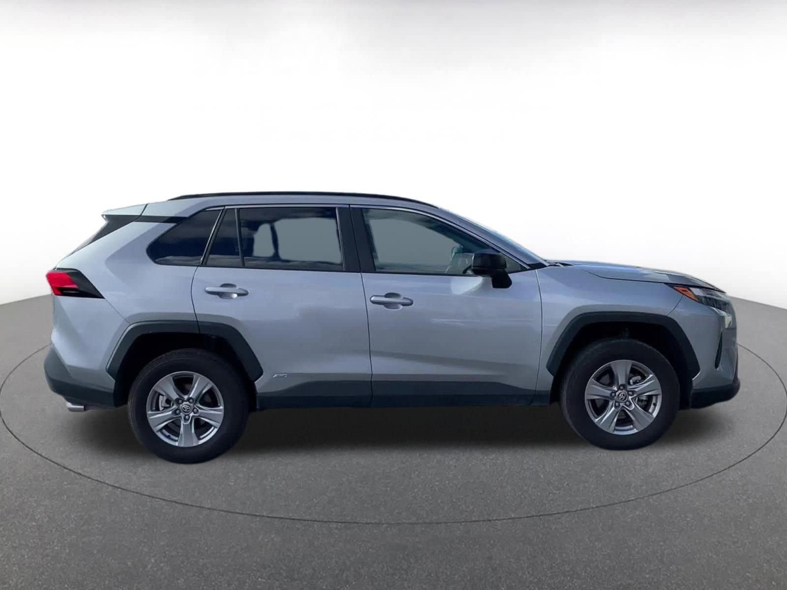 Thumbnail: 2025 Toyota RAV4 - 16