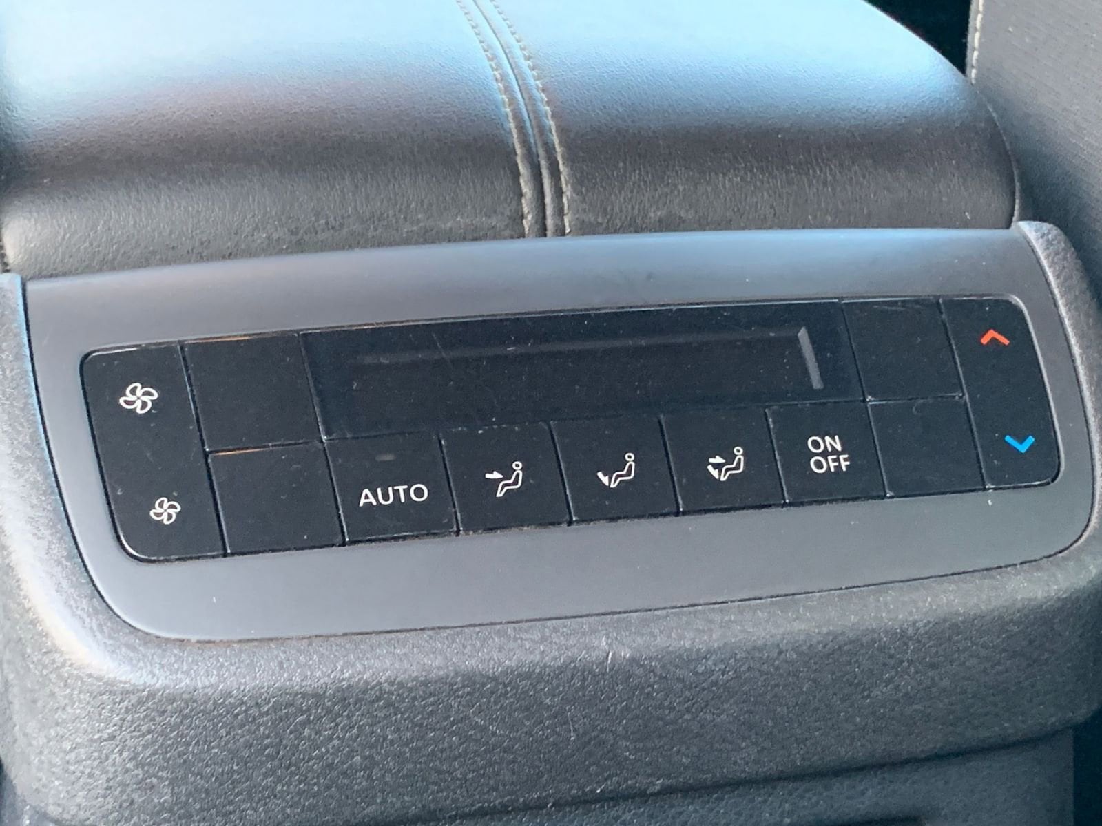 Thumbnail: 2025 Nissan Pathfinder - 27