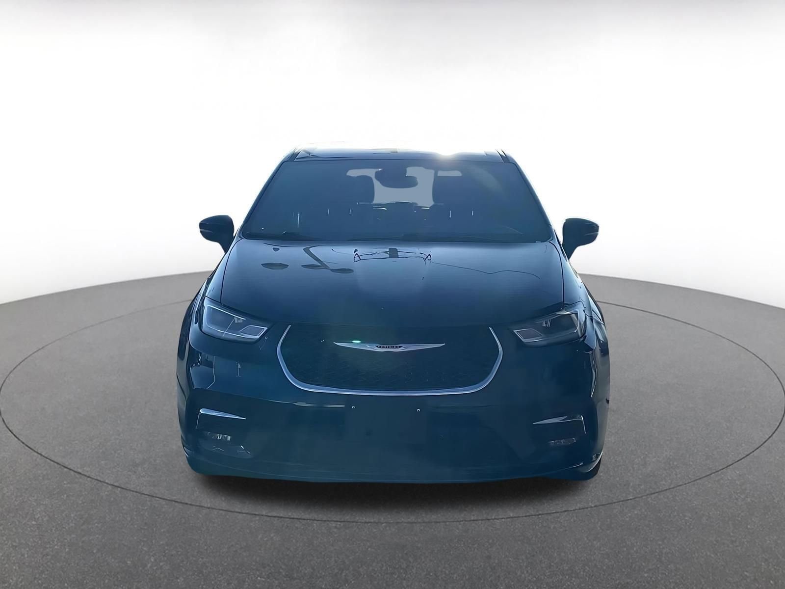 Thumbnail: 2025 Chrysler Pacifica - 4