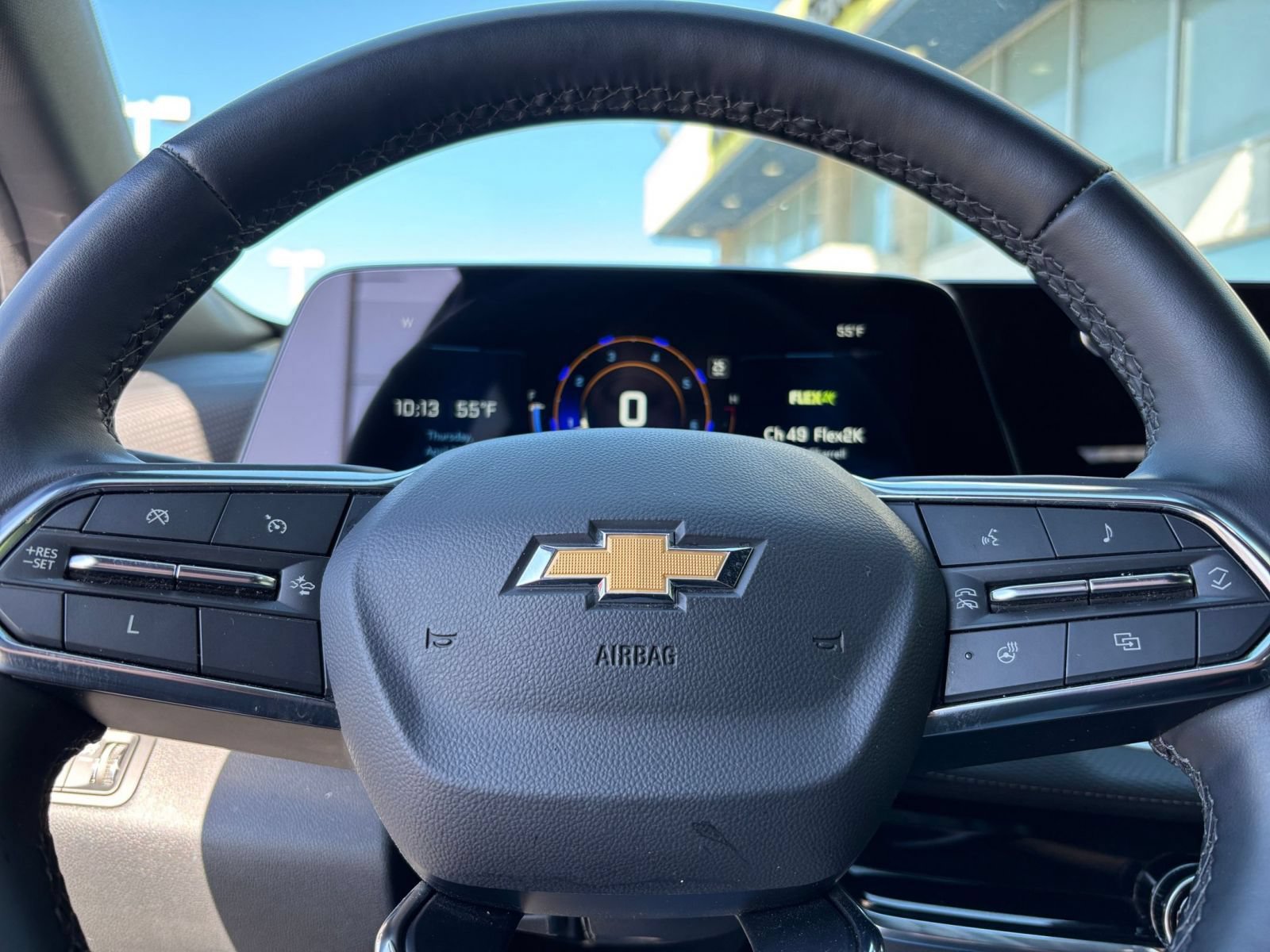 Thumbnail: 2025 Chevrolet Equinox - 25