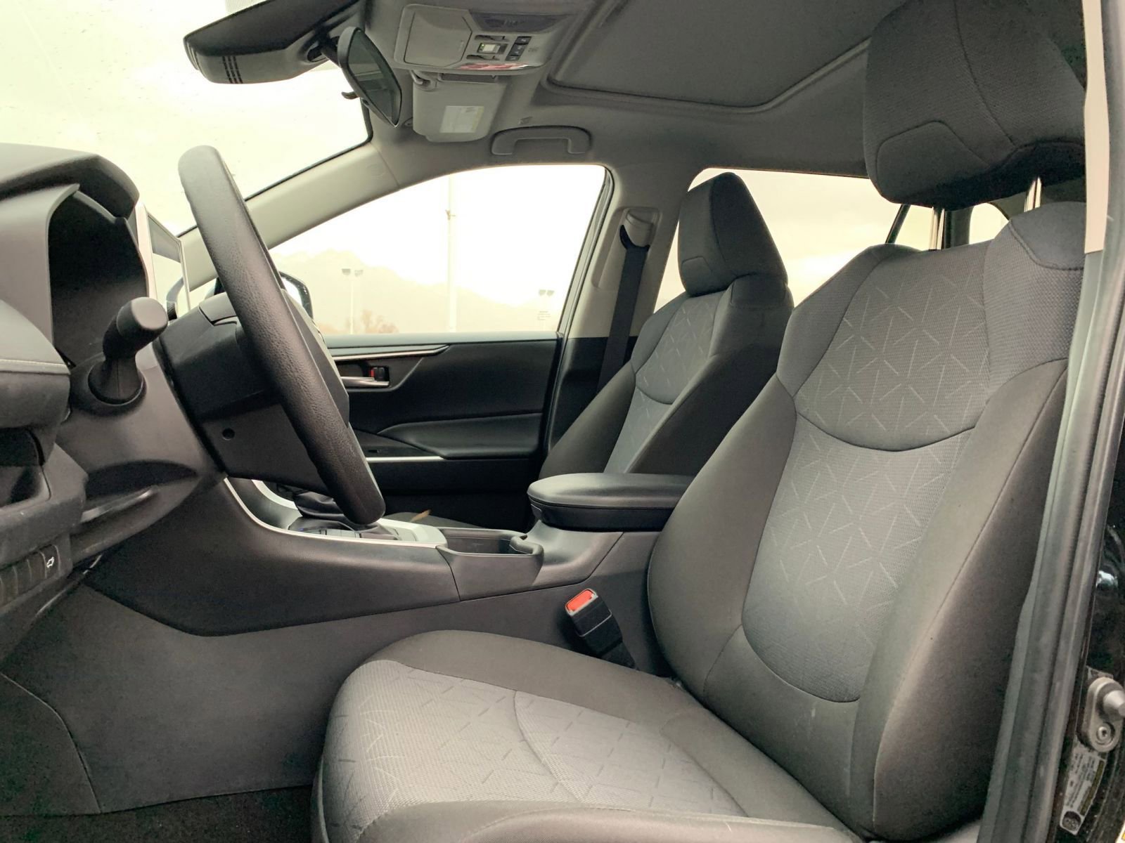 Thumbnail: 2025 Toyota RAV4 - 27