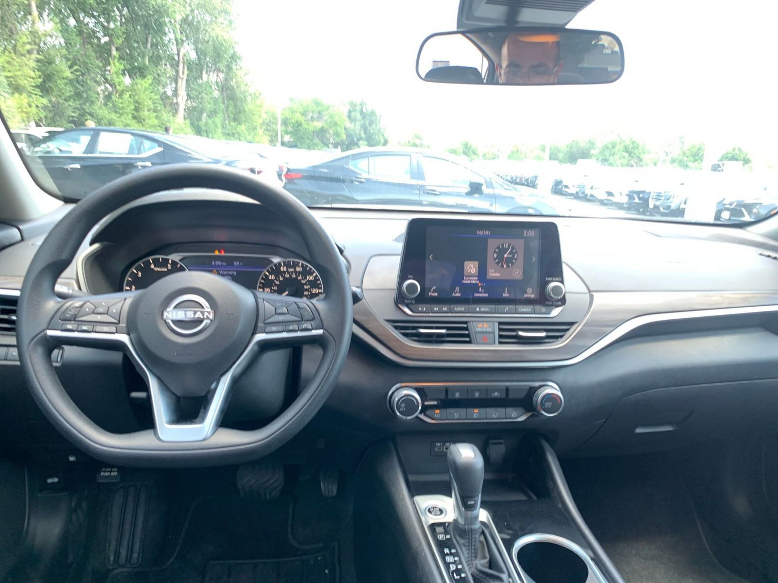 Thumbnail: 2024 Nissan Altima - 32