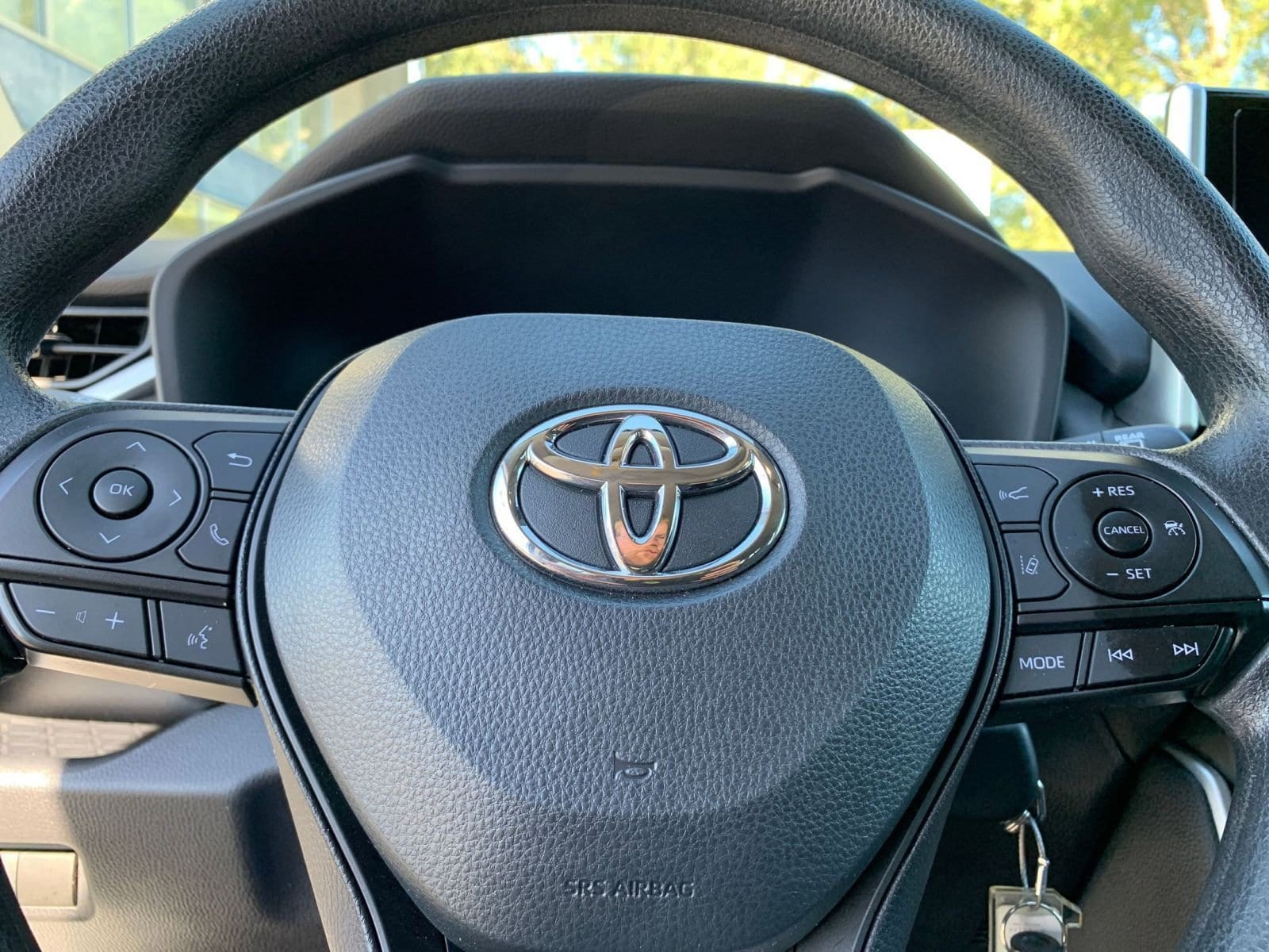 Thumbnail: 2025 Toyota RAV4 - 27