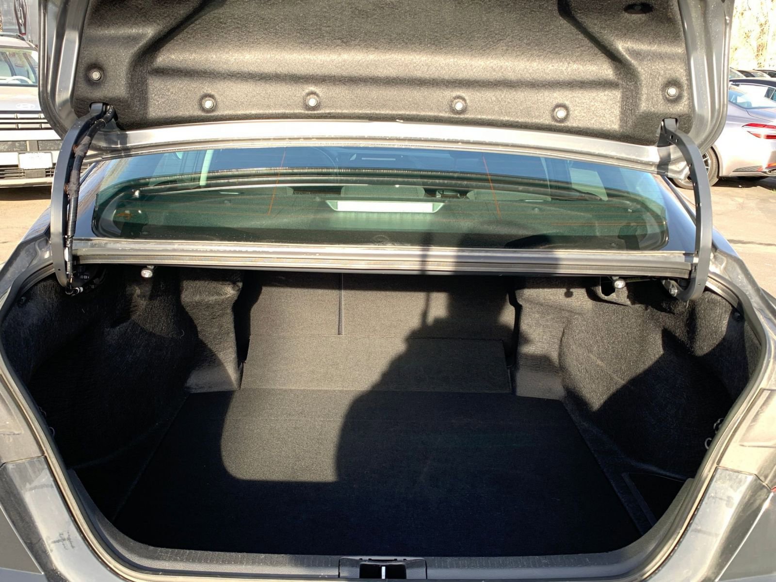 Thumbnail: 2025 Toyota Camry - 31