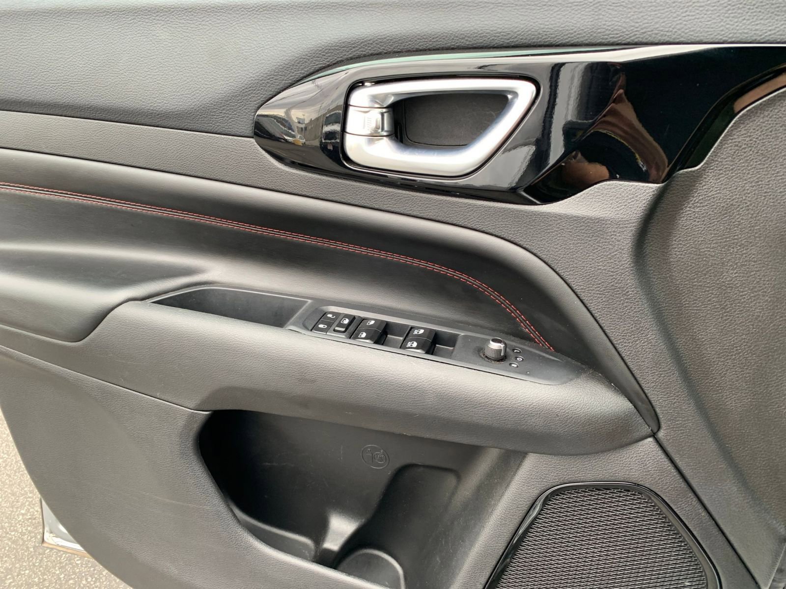 Thumbnail: 2025 Jeep Compass - 18