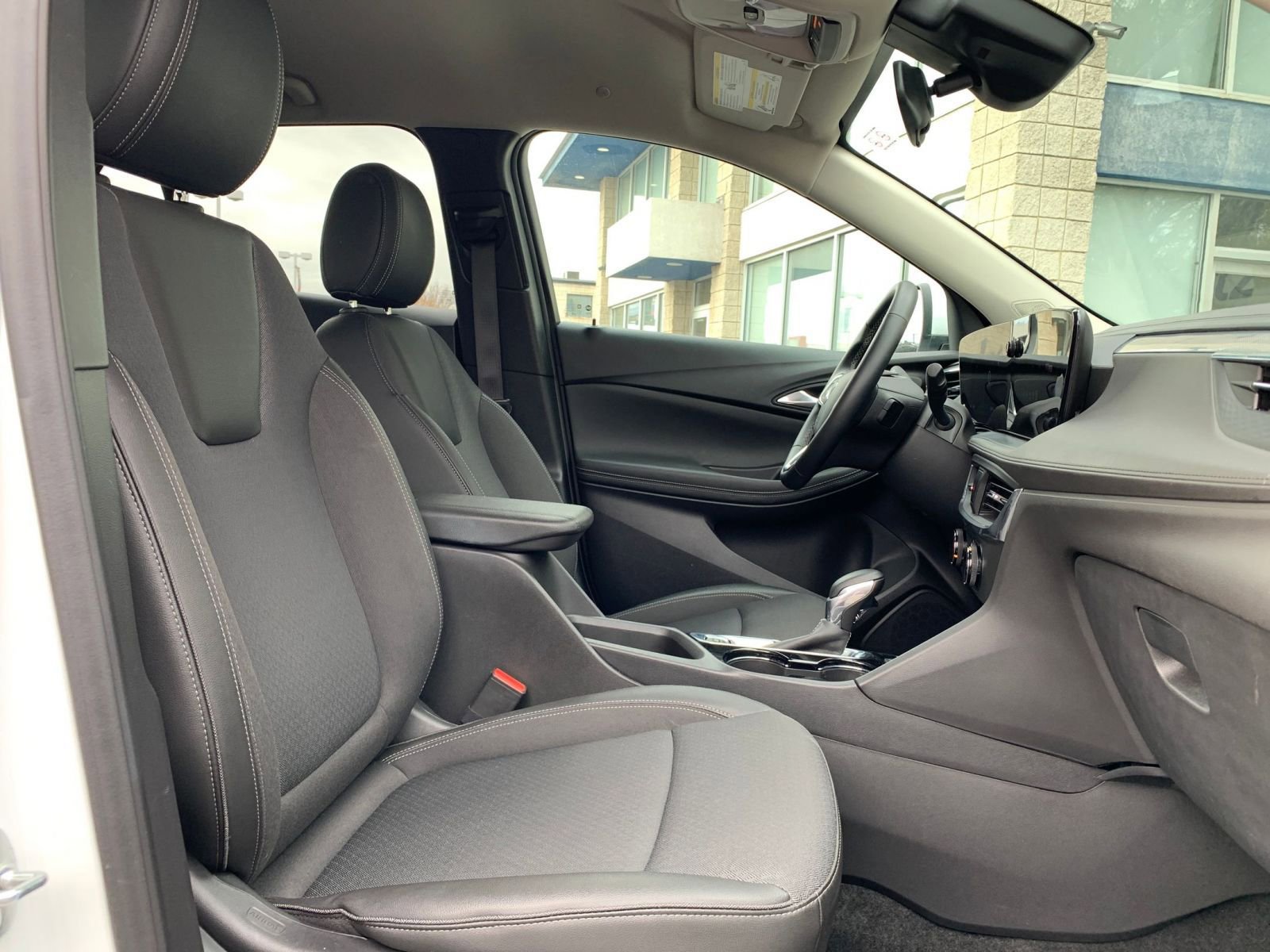 Thumbnail: 2025 Buick Encore GX - 34