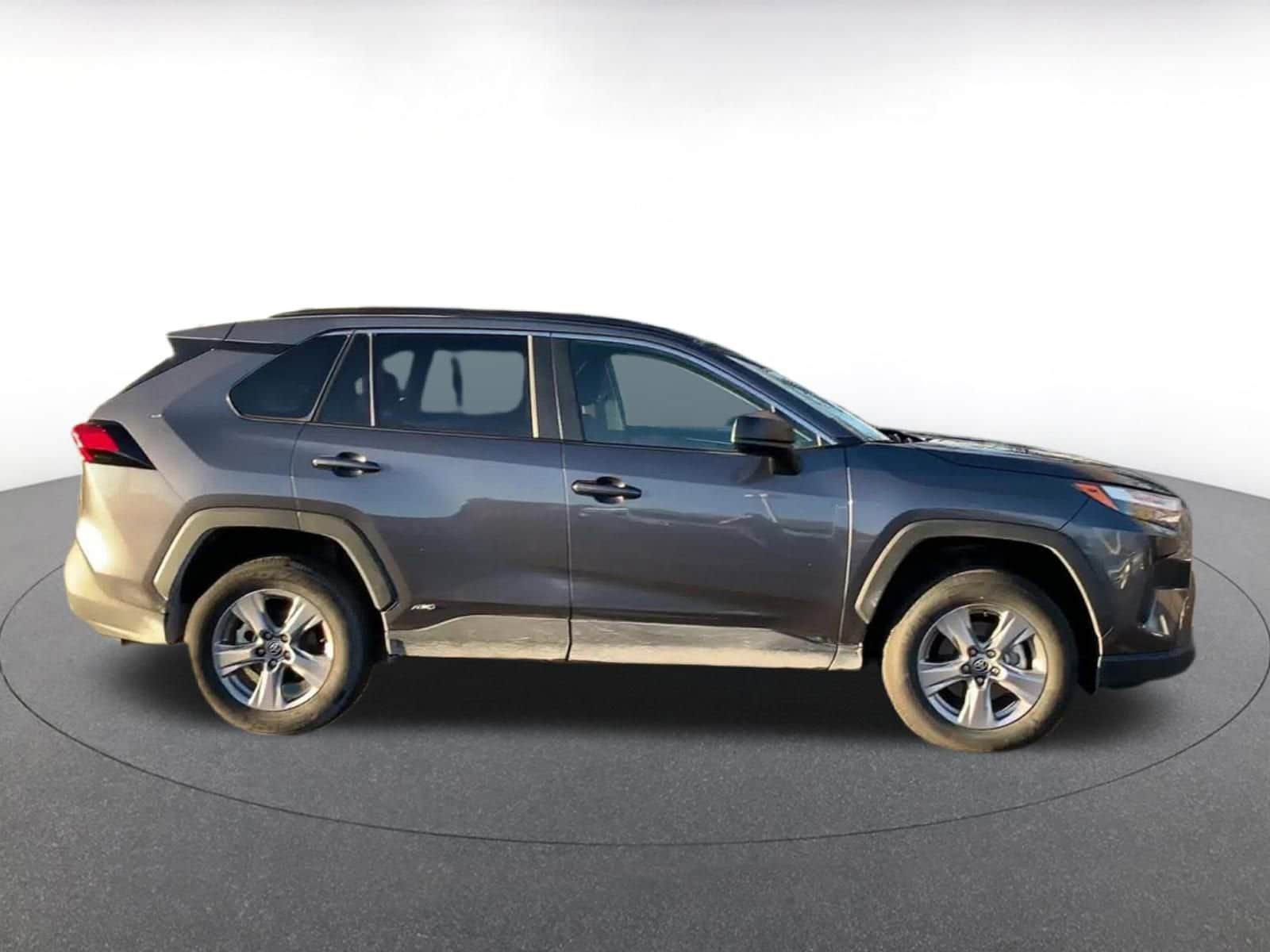 Thumbnail: 2025 Toyota RAV4 - 16