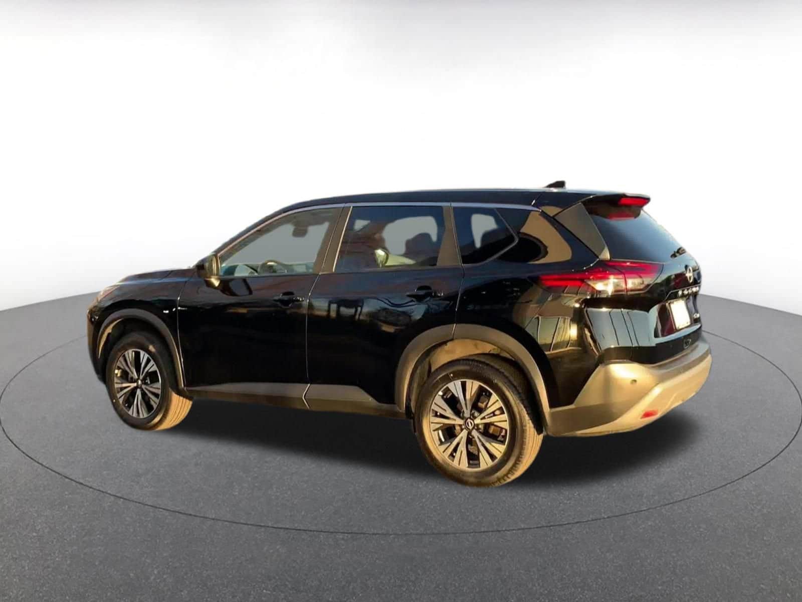 Thumbnail: 2023 Nissan Rogue - 10