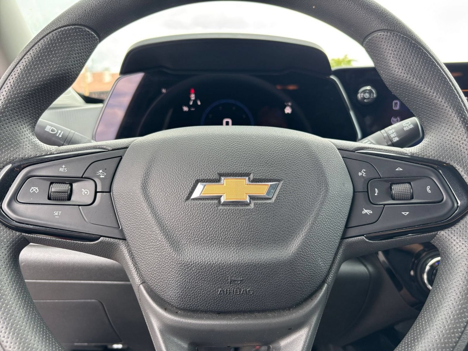 Thumbnail: 2025 Chevrolet Trax - 26