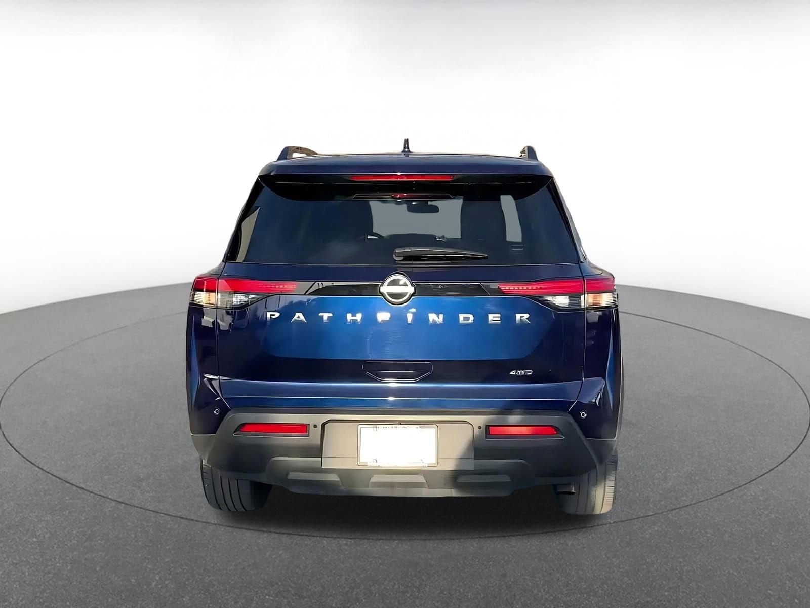 Thumbnail: 2025 Nissan Pathfinder - 12