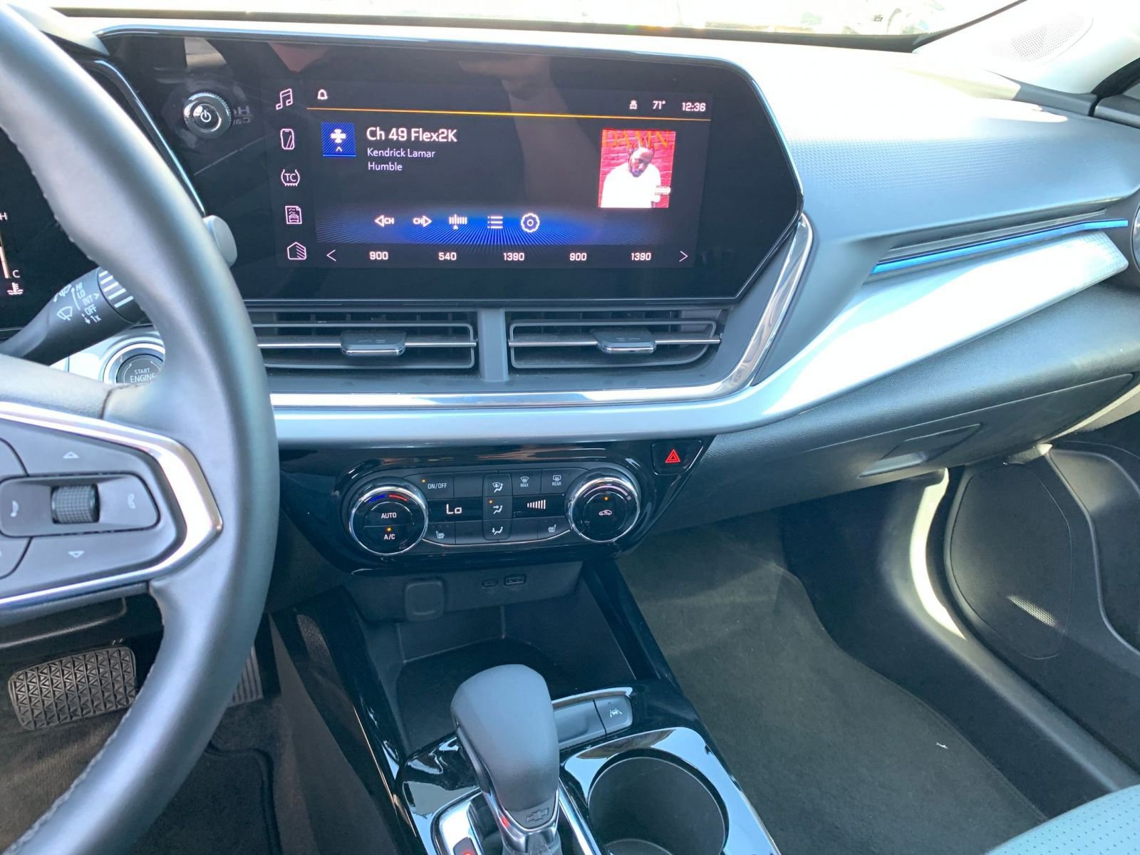 Thumbnail: 2025 Chevrolet Trax - 17