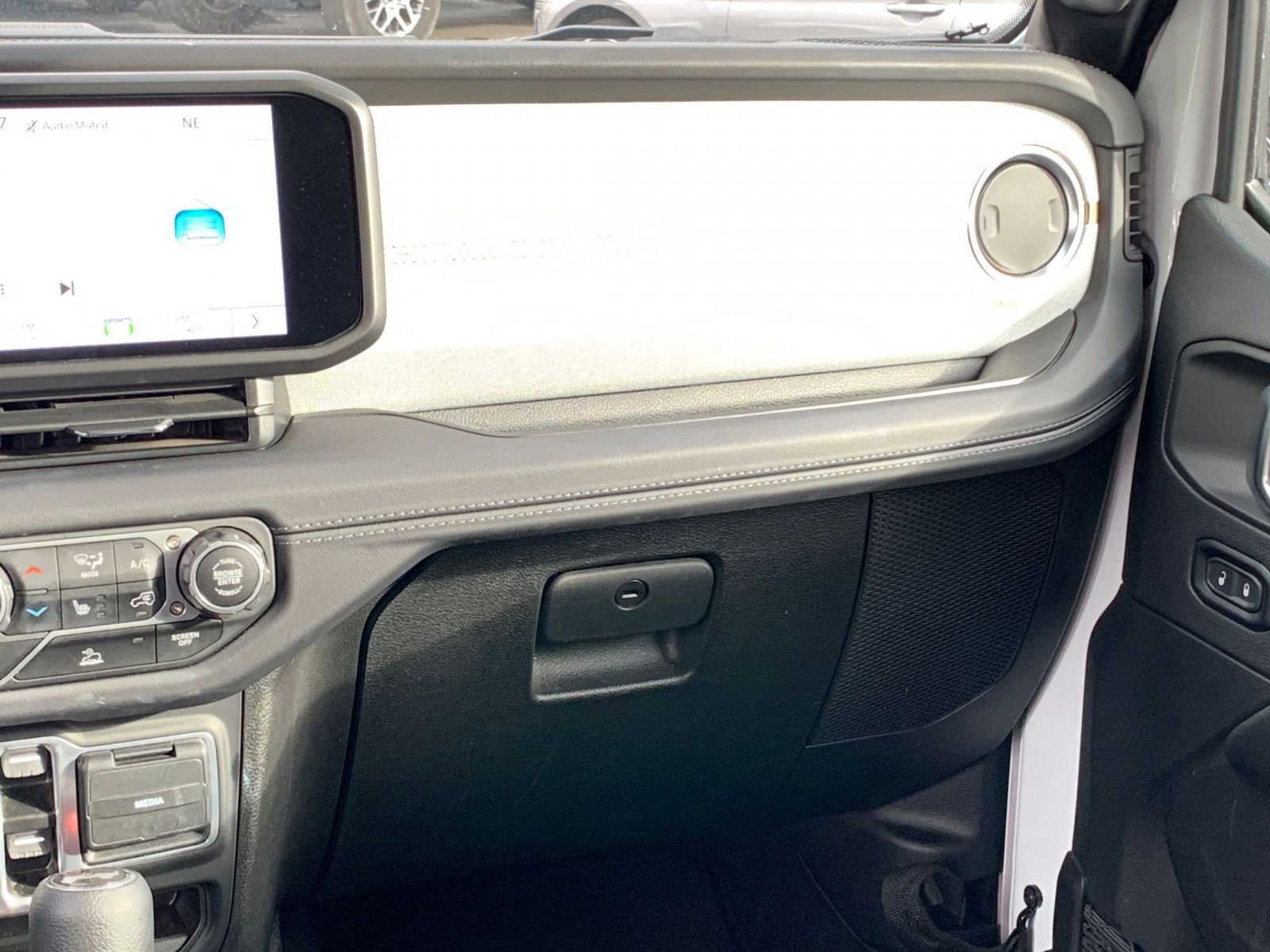 Thumbnail: 2025 Jeep Wrangler - 34