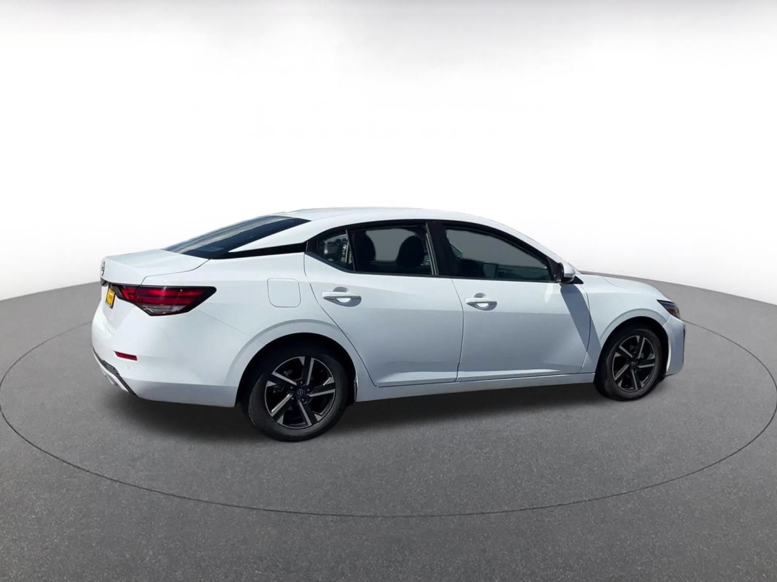 Thumbnail: 2025 Nissan Sentra - 14